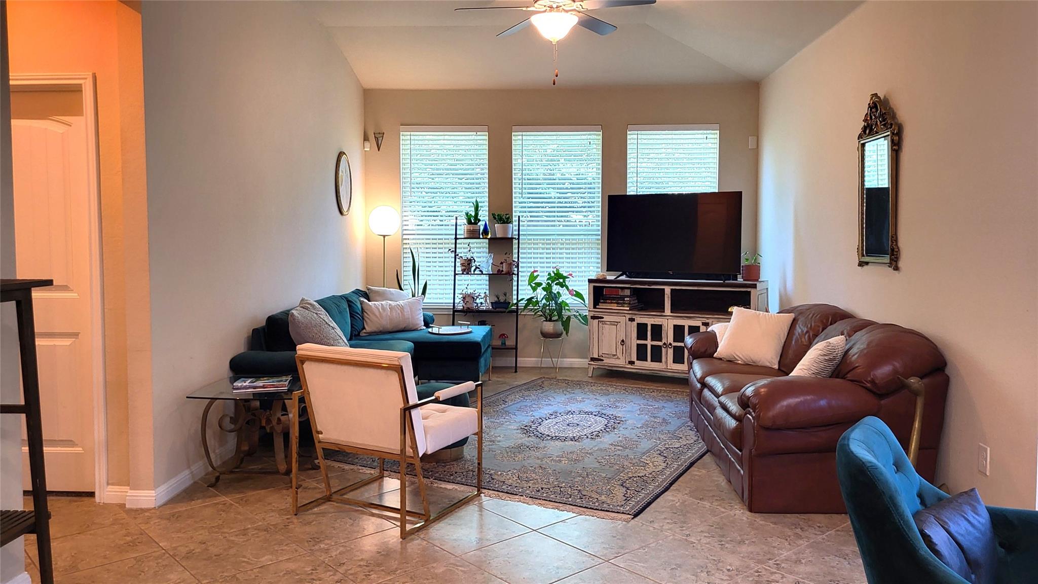 413 Anacua Loop #8 Property Photo 11