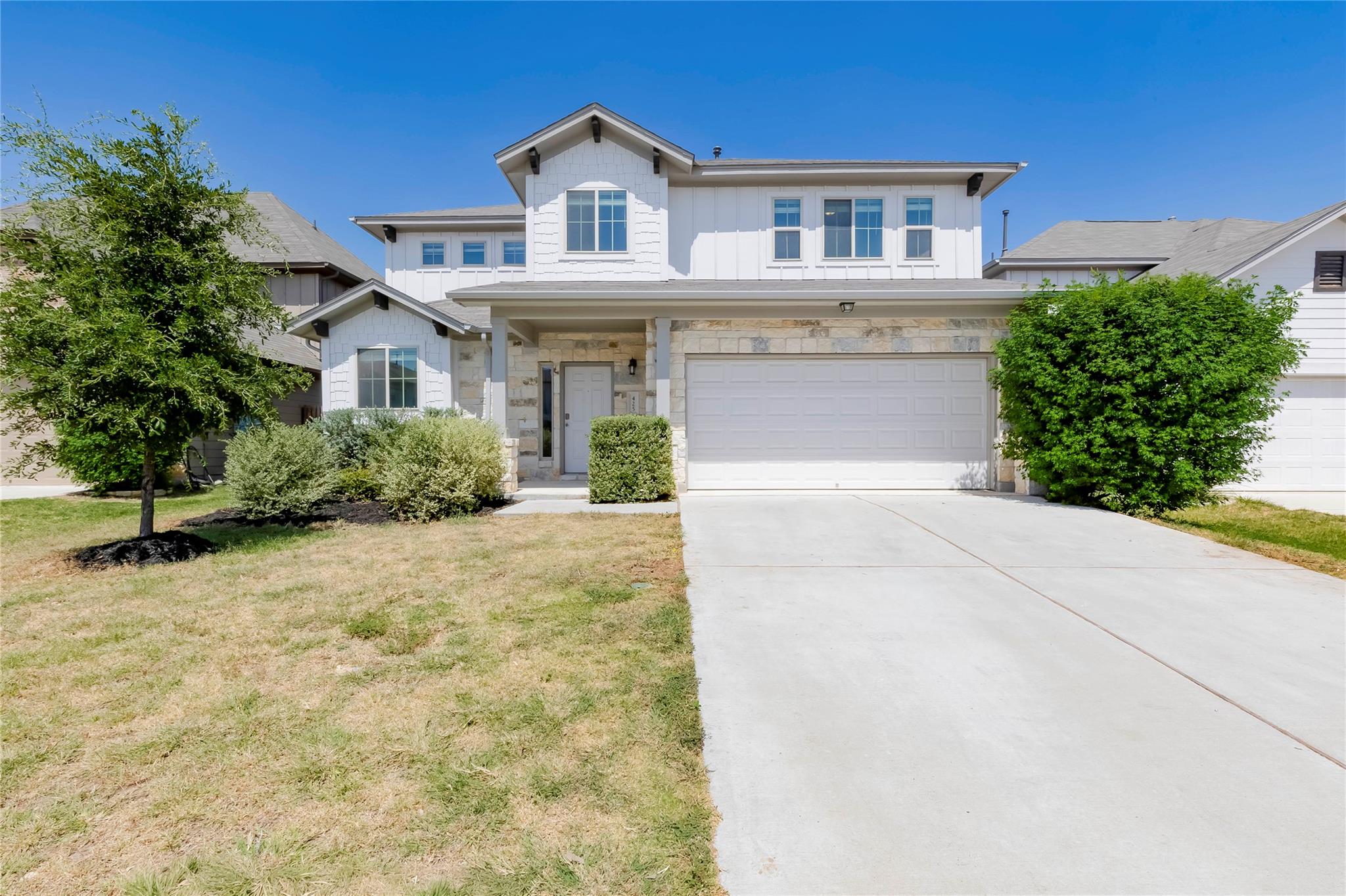 425 Arrowhead Vine St Property Photo 1
