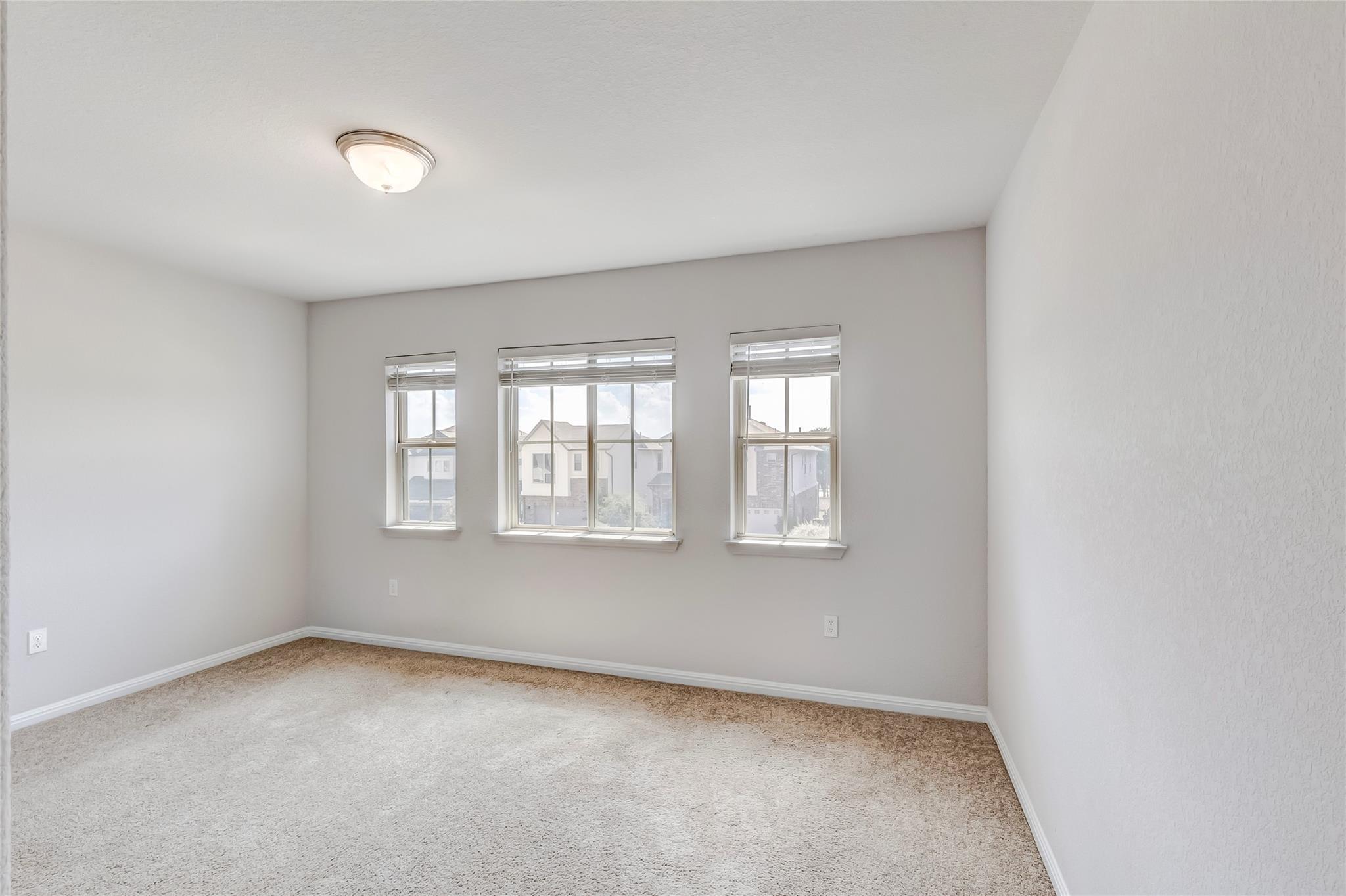 425 Arrowhead Vine St Property Photo 26