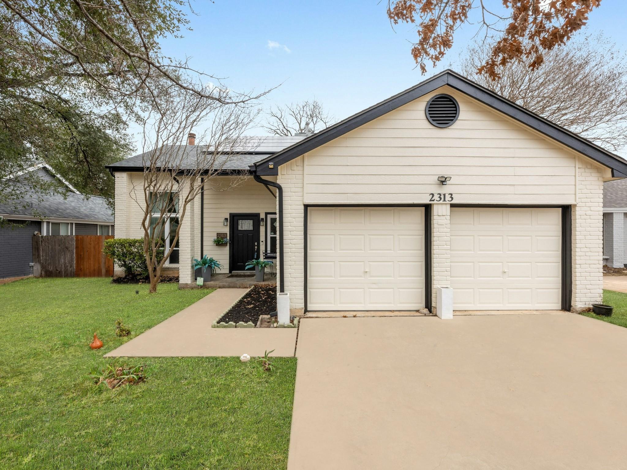 2313 Windrift Way Property Photo 1