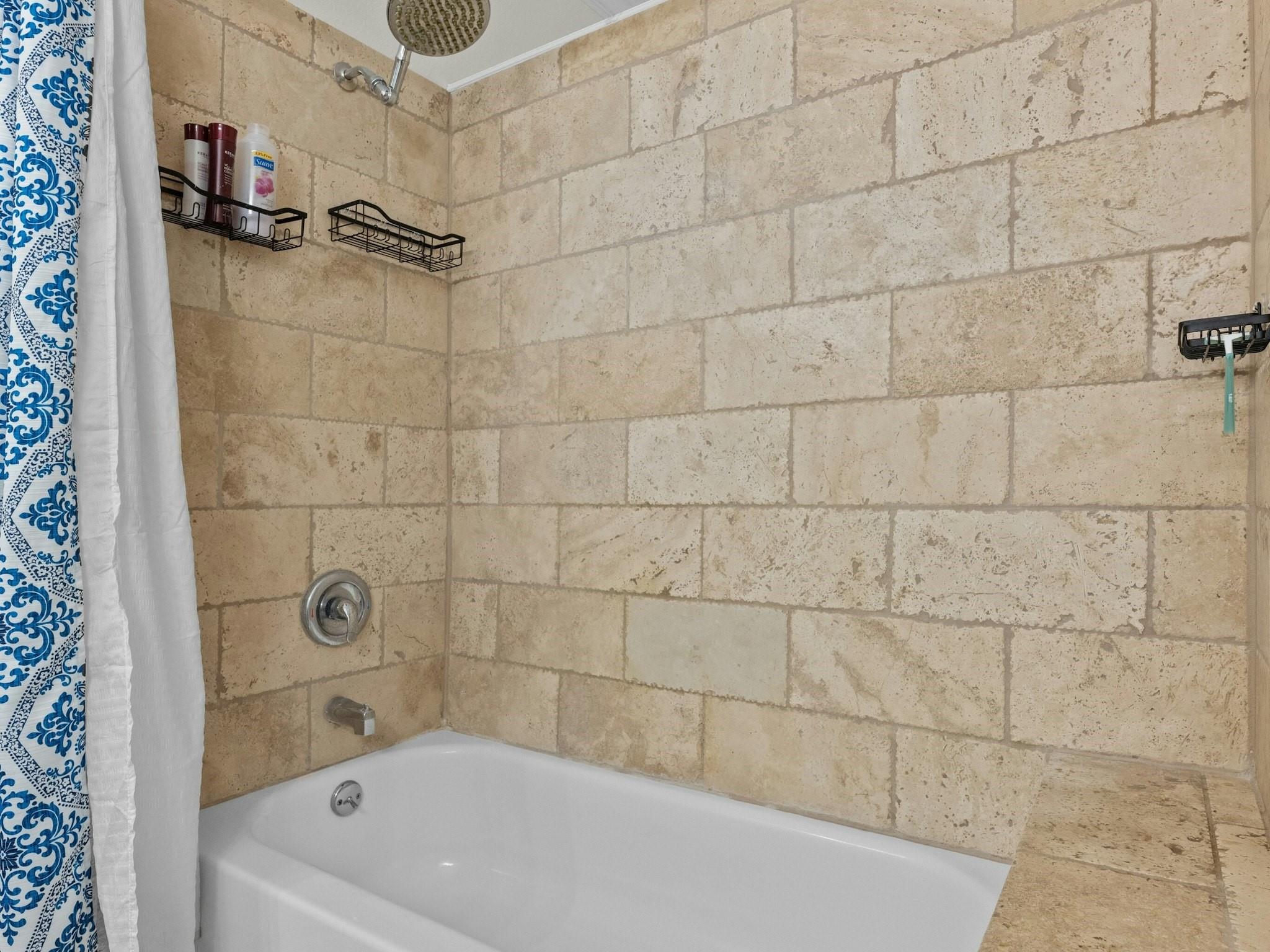 2313 Windrift Way Property Photo 15