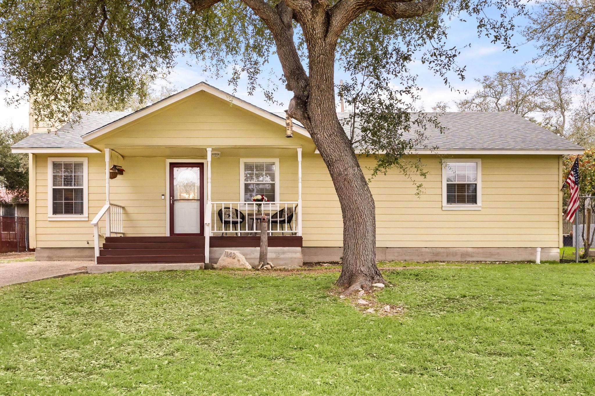 1143 Dawnridge Dr Property Photo