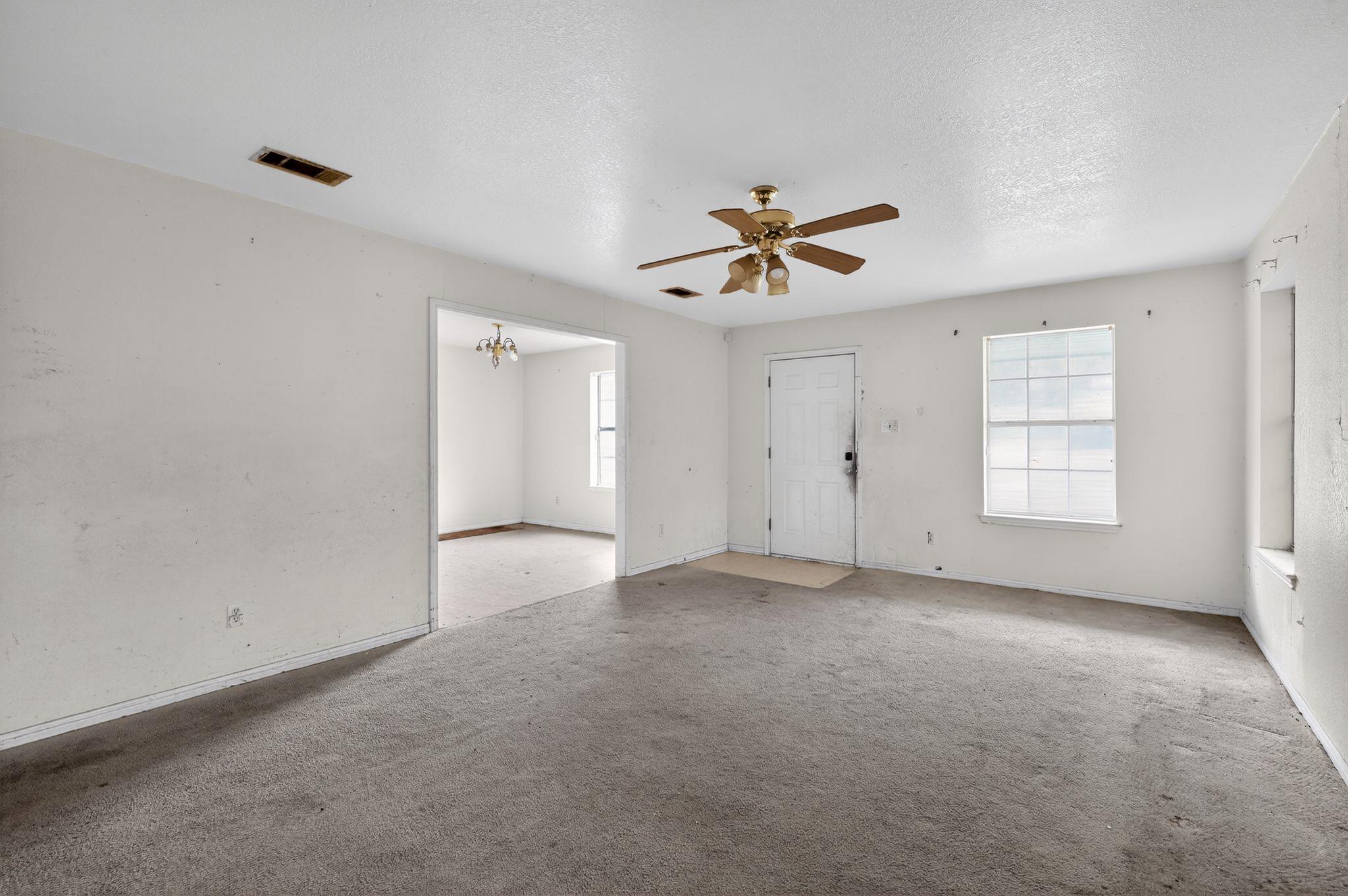 1003 S 4th St Property Photo 6