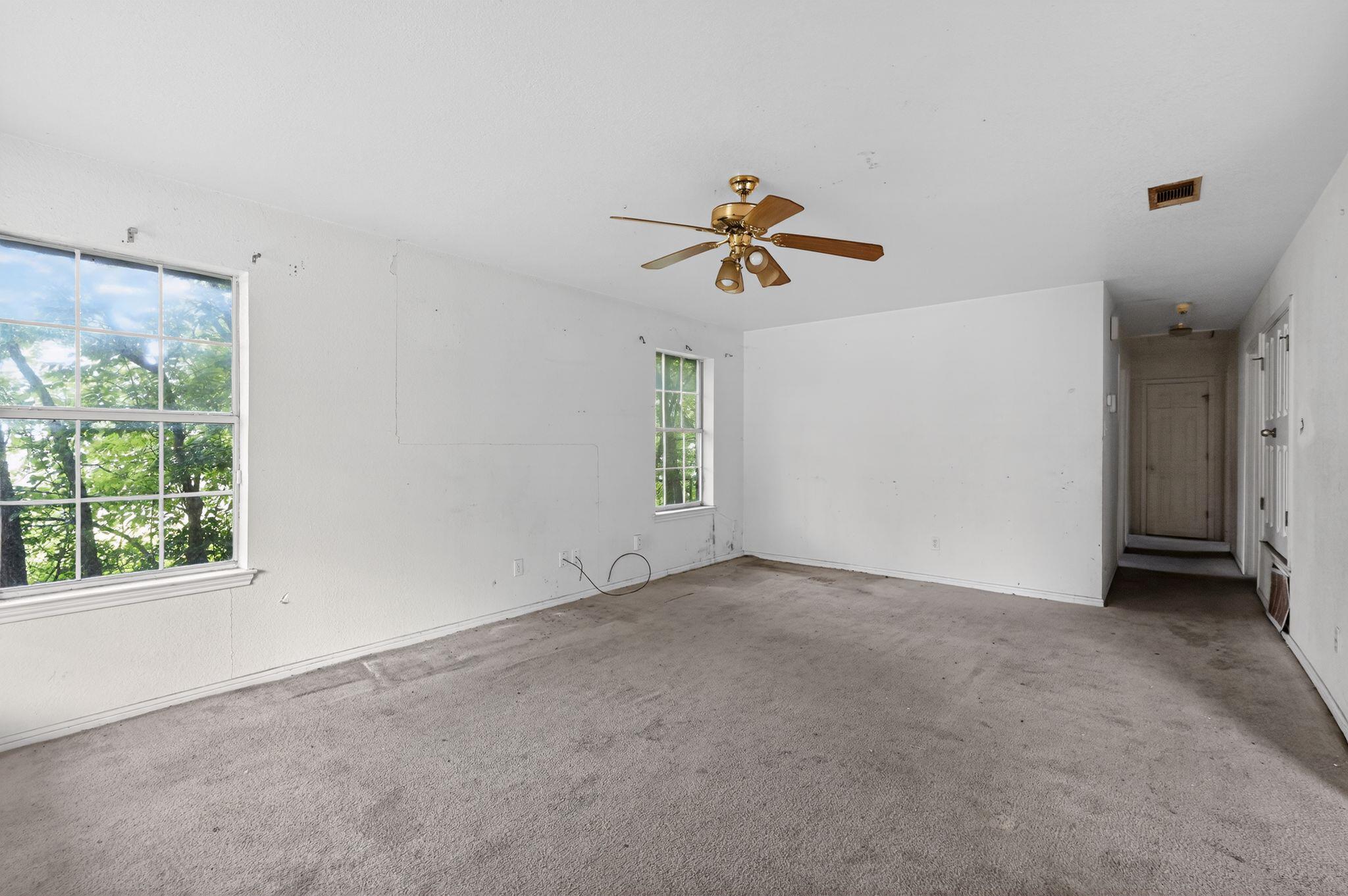 1003 S 4th St Property Photo 7