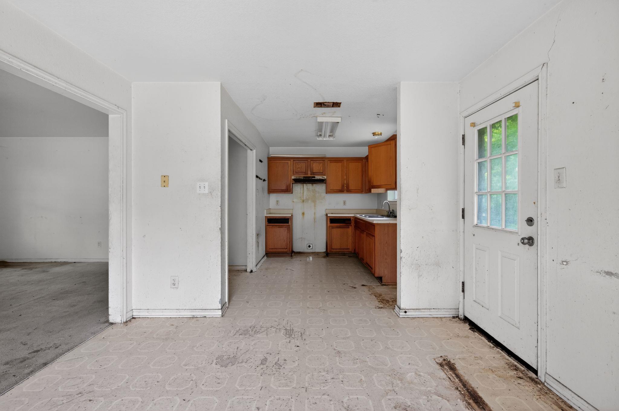 1003 S 4th St Property Photo 10