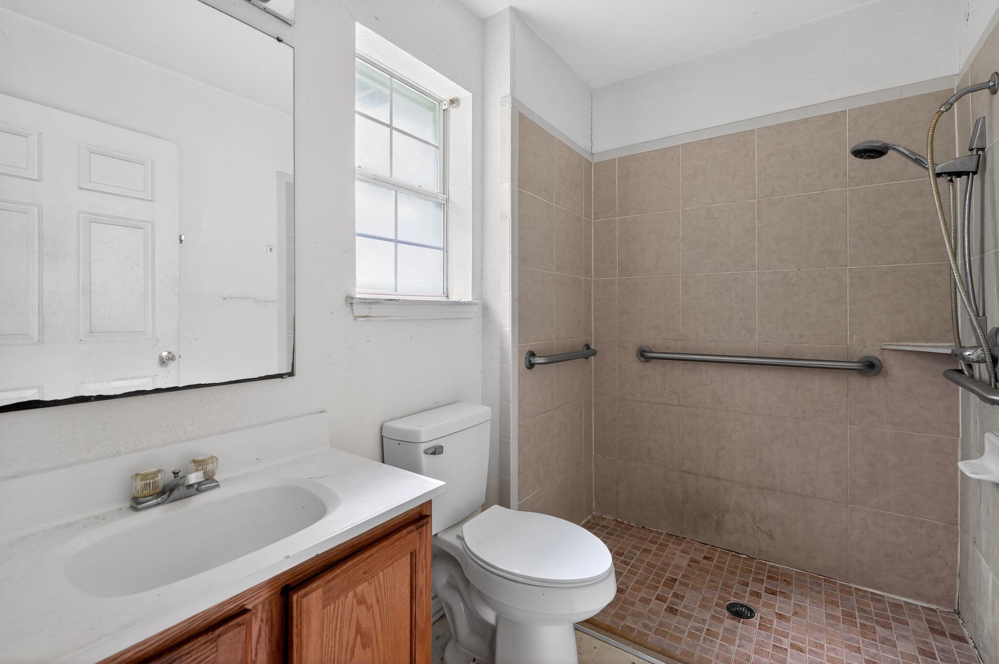 1003 S 4th St Property Photo 17