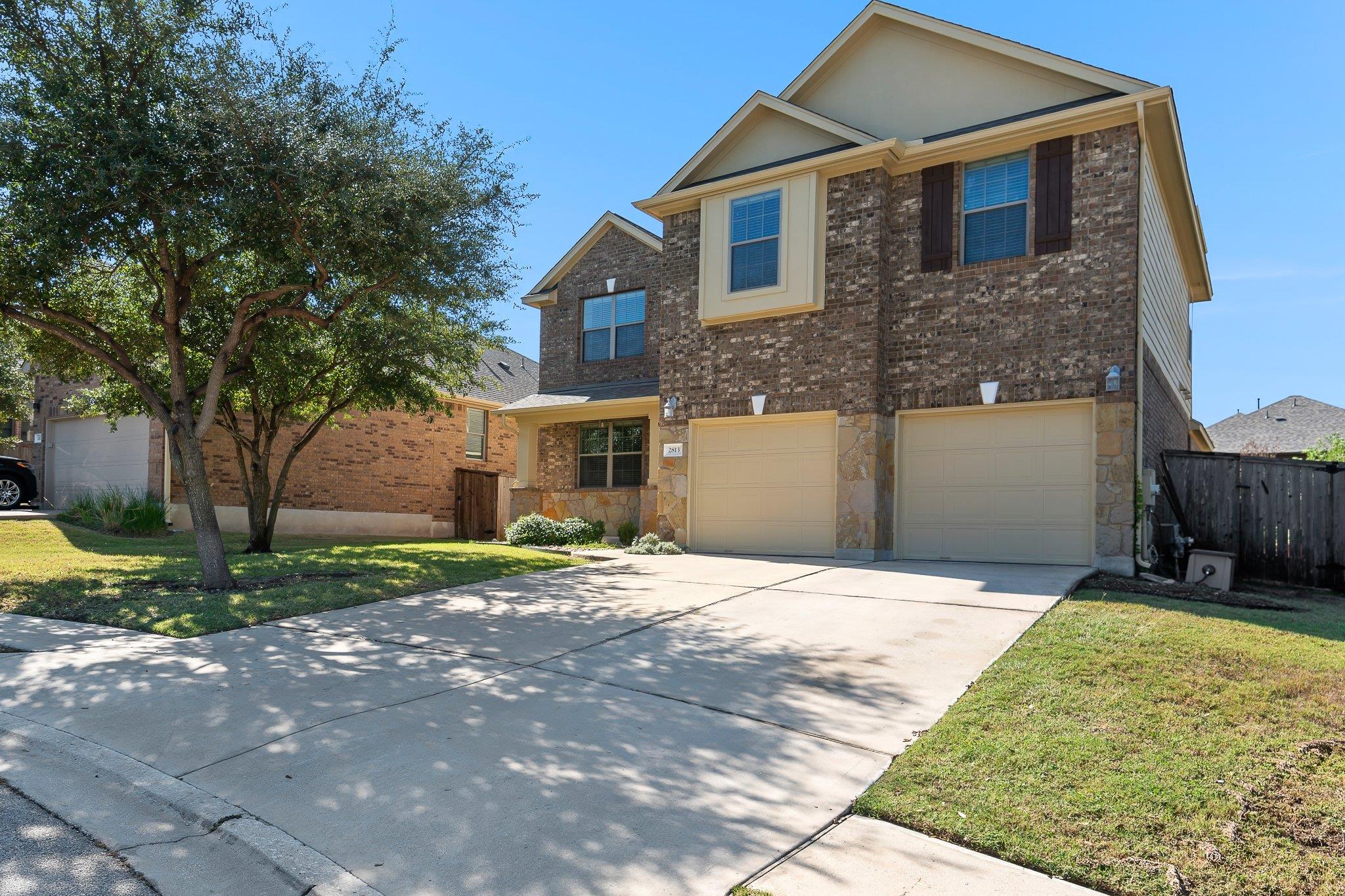 2813 Granite Hill Cv Property Photo 2