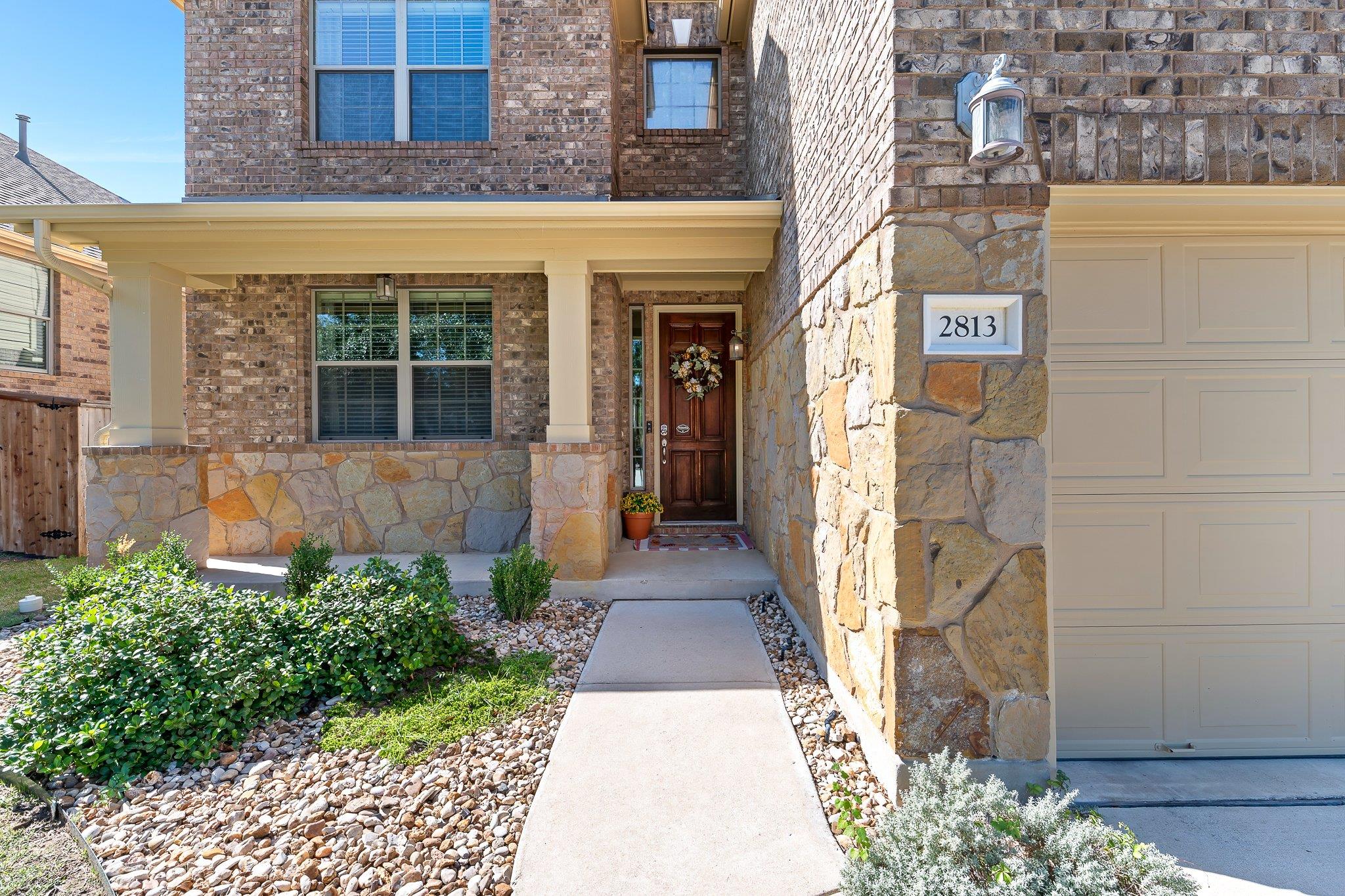 2813 Granite Hill Cv Property Photo 3