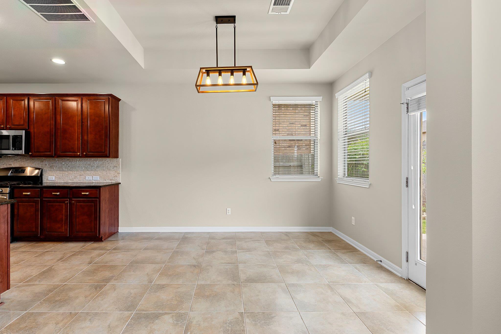 2813 Granite Hill Cv Property Photo 18