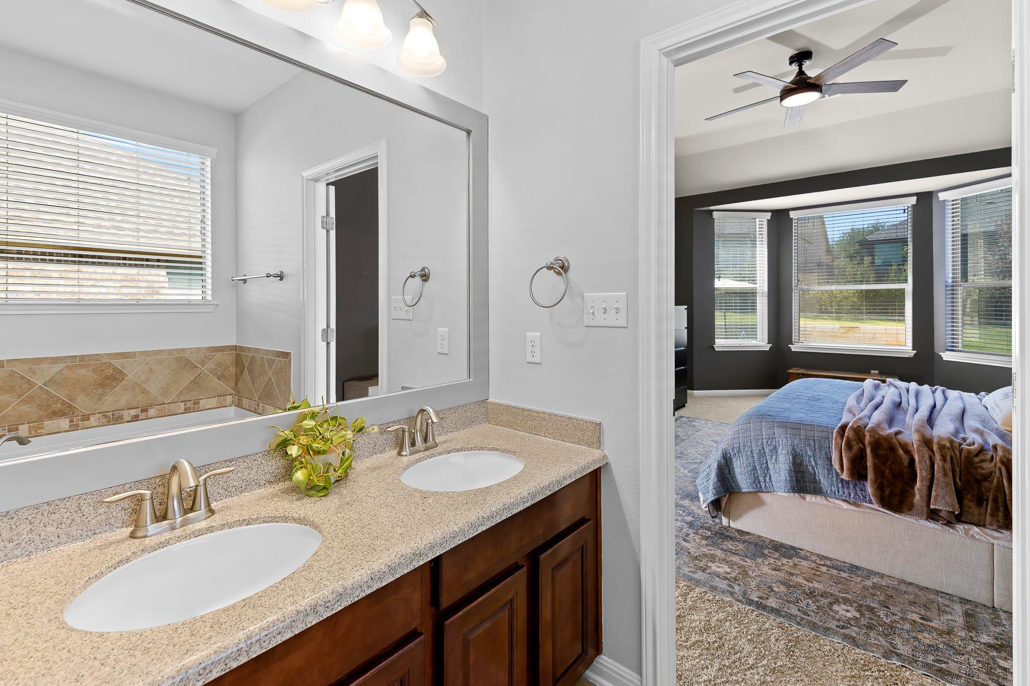 2813 Granite Hill Cv Property Photo 25