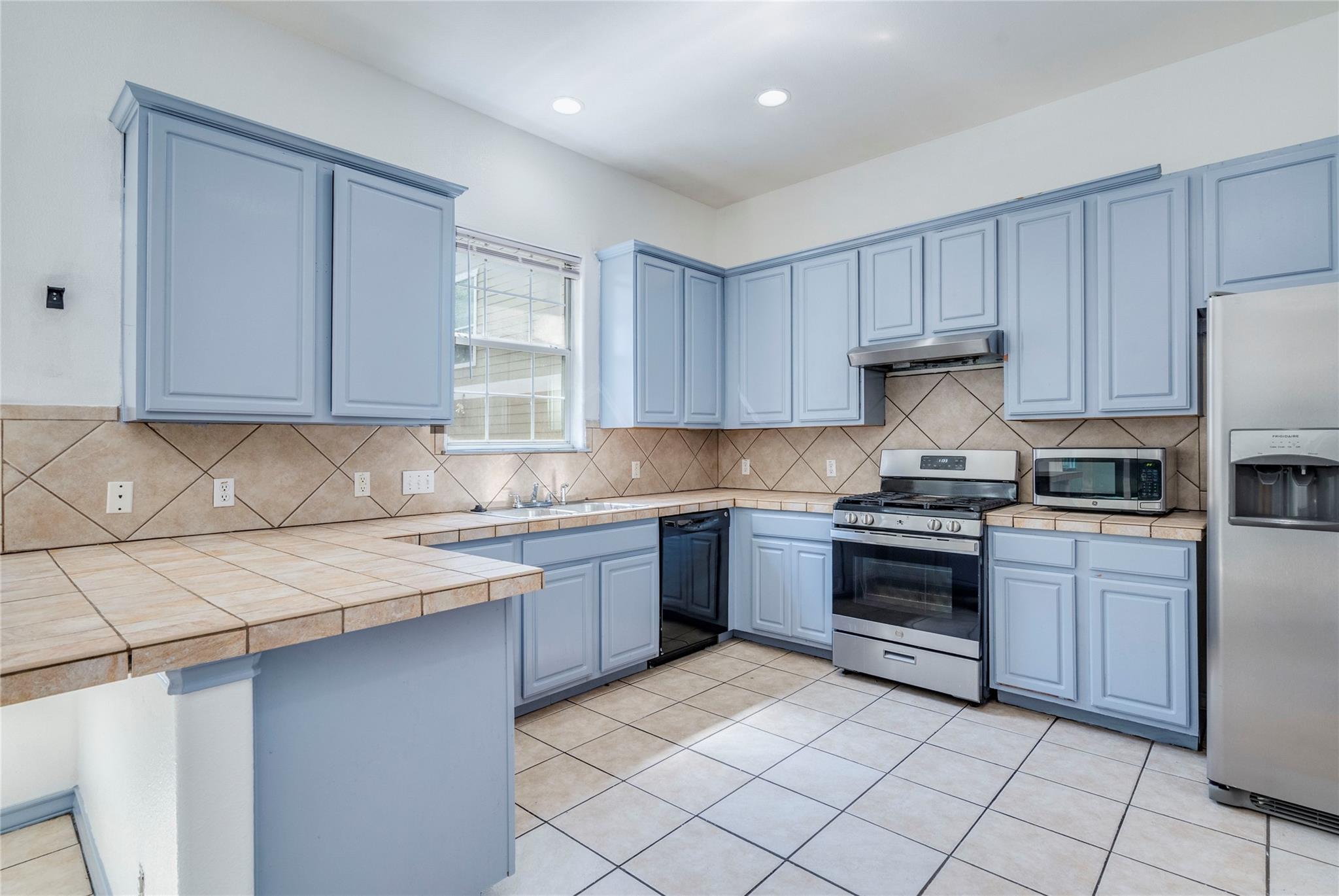 5503 Duval St Property Photo 2