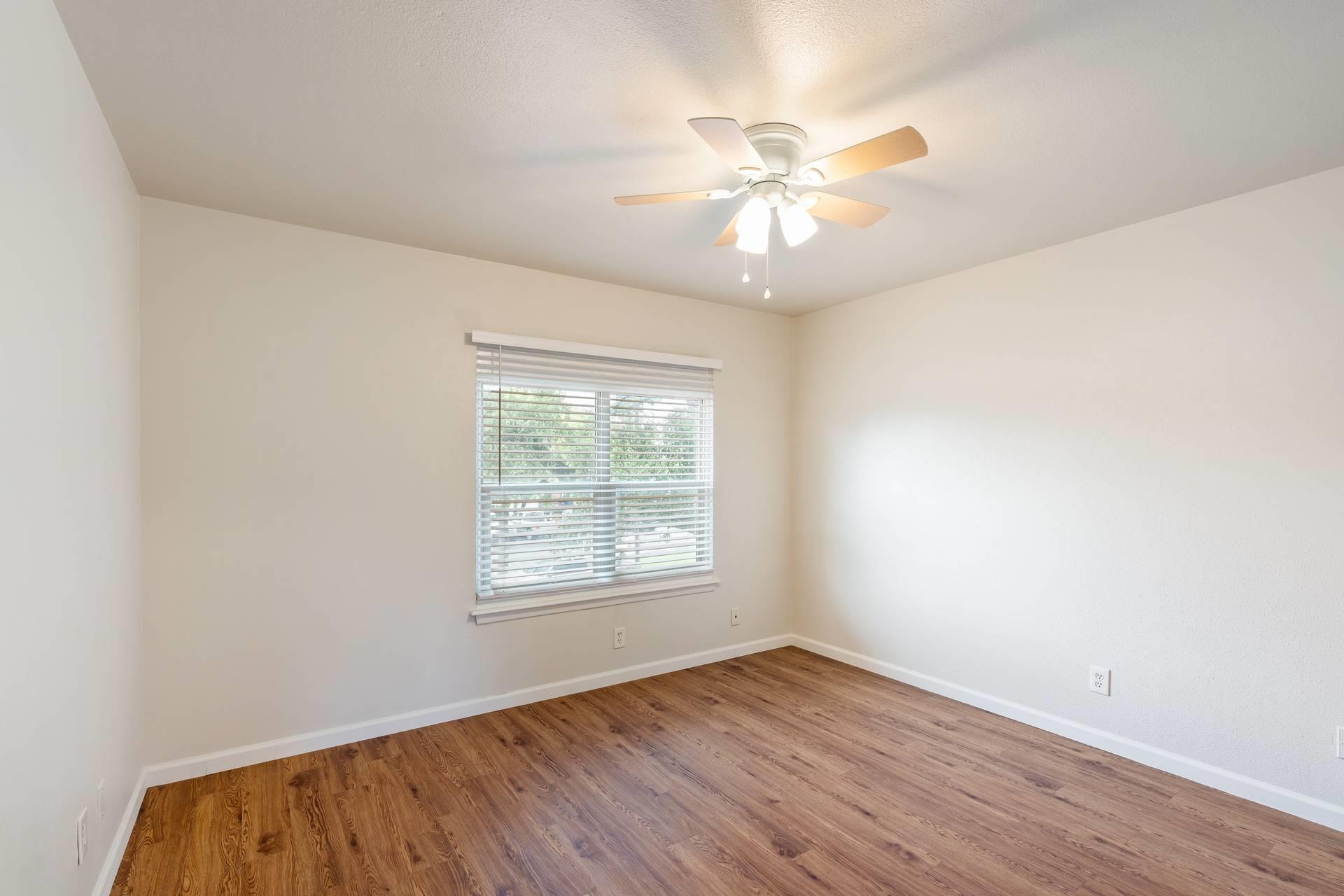 5802 Belmoor Dr #b Property Photo 31