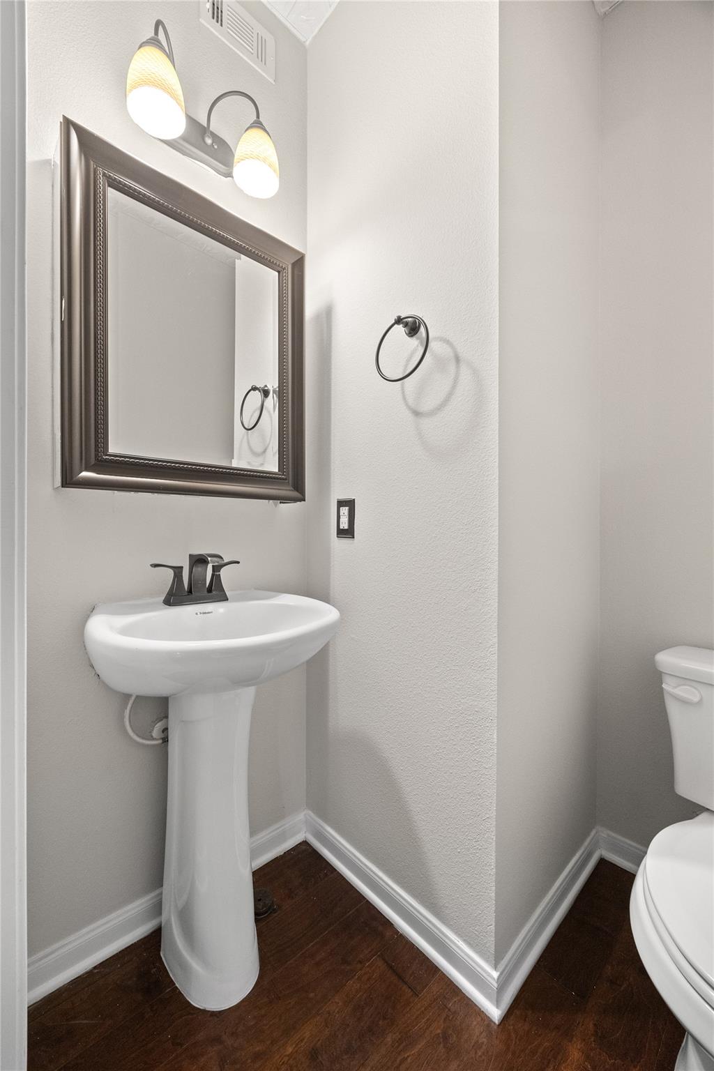 9808 Ivalenes Hope Dr Property Photo 8