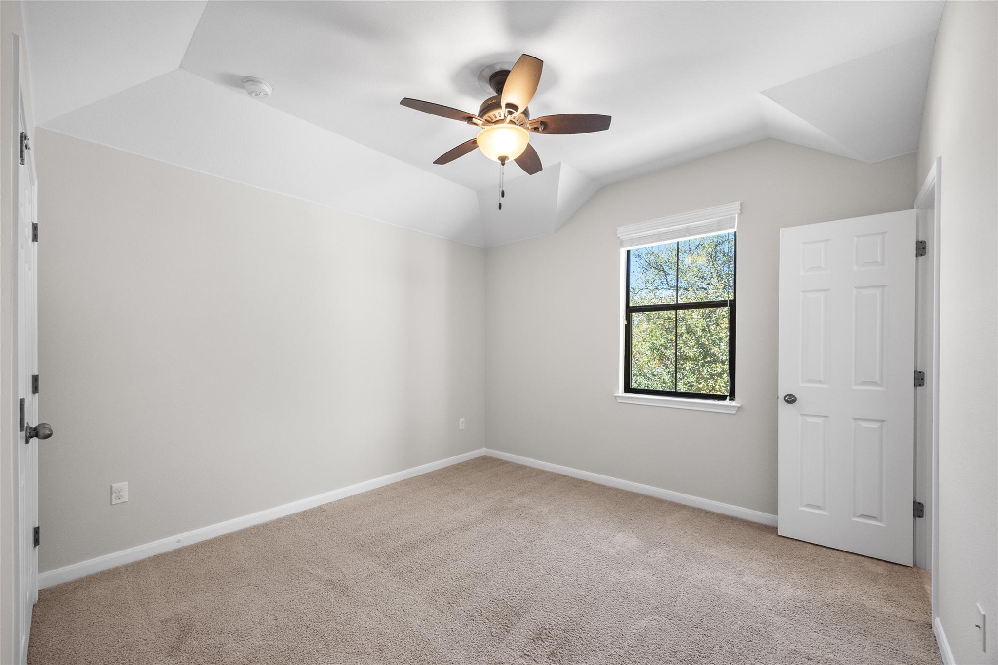 9808 Ivalenes Hope Dr Property Photo 25