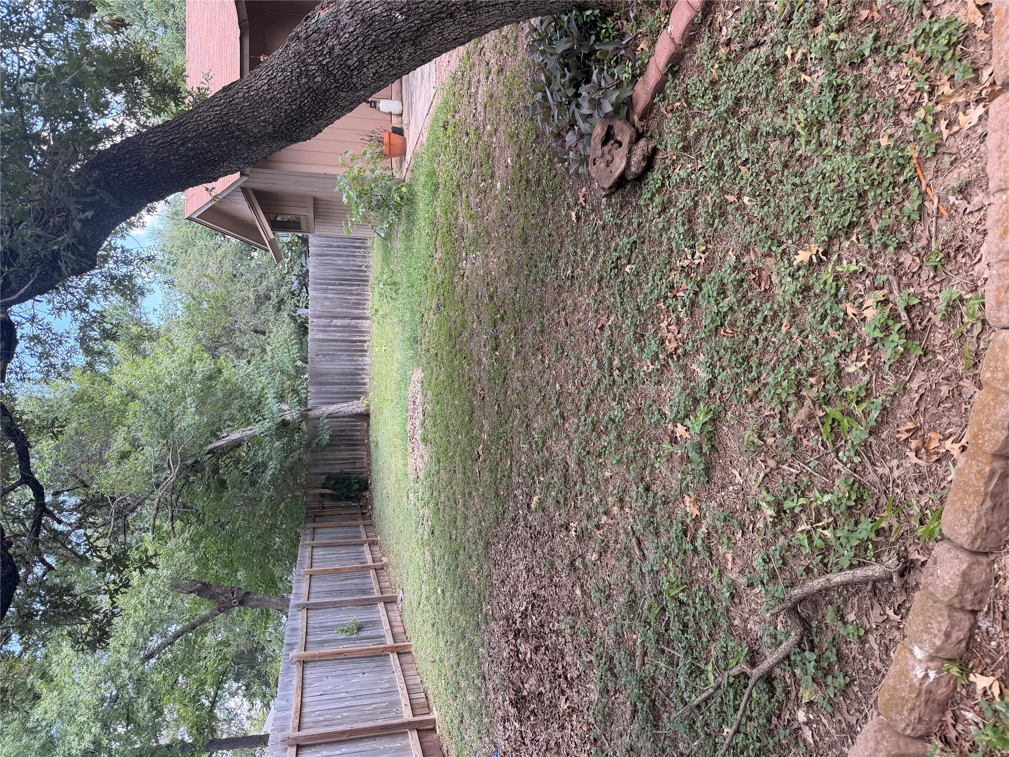 305 Cluck Creek Trl Property Photo 7