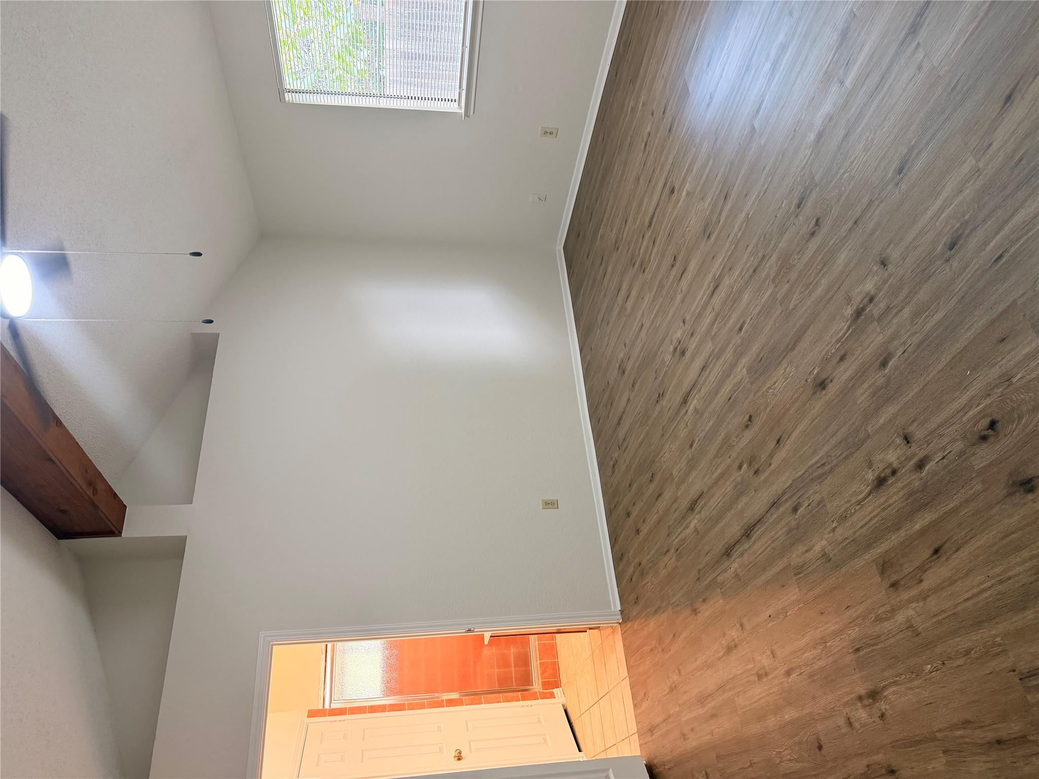 305 Cluck Creek Trl Property Photo 9