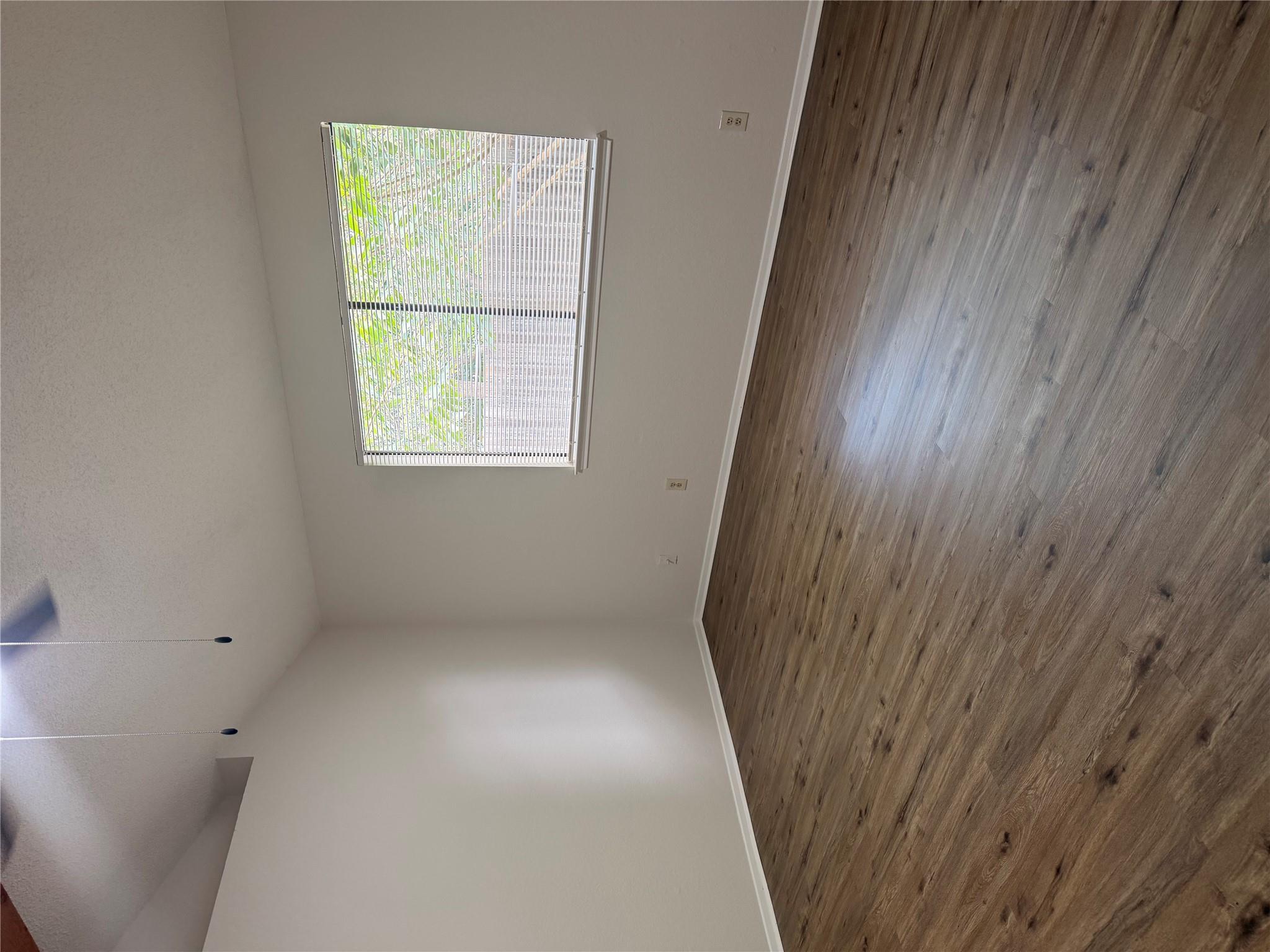 305 Cluck Creek Trl Property Photo 12