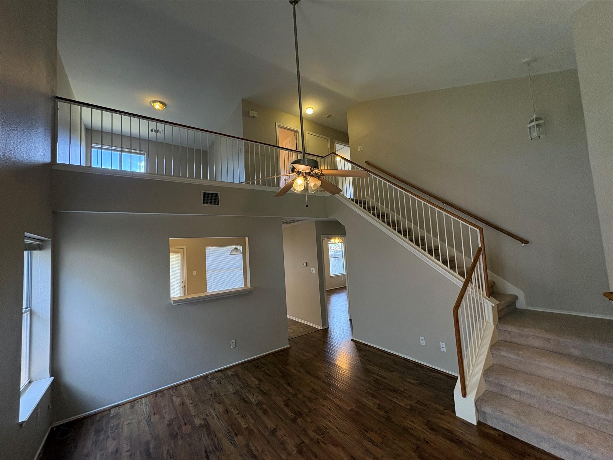 1008 Stacias Way Property Photo 3