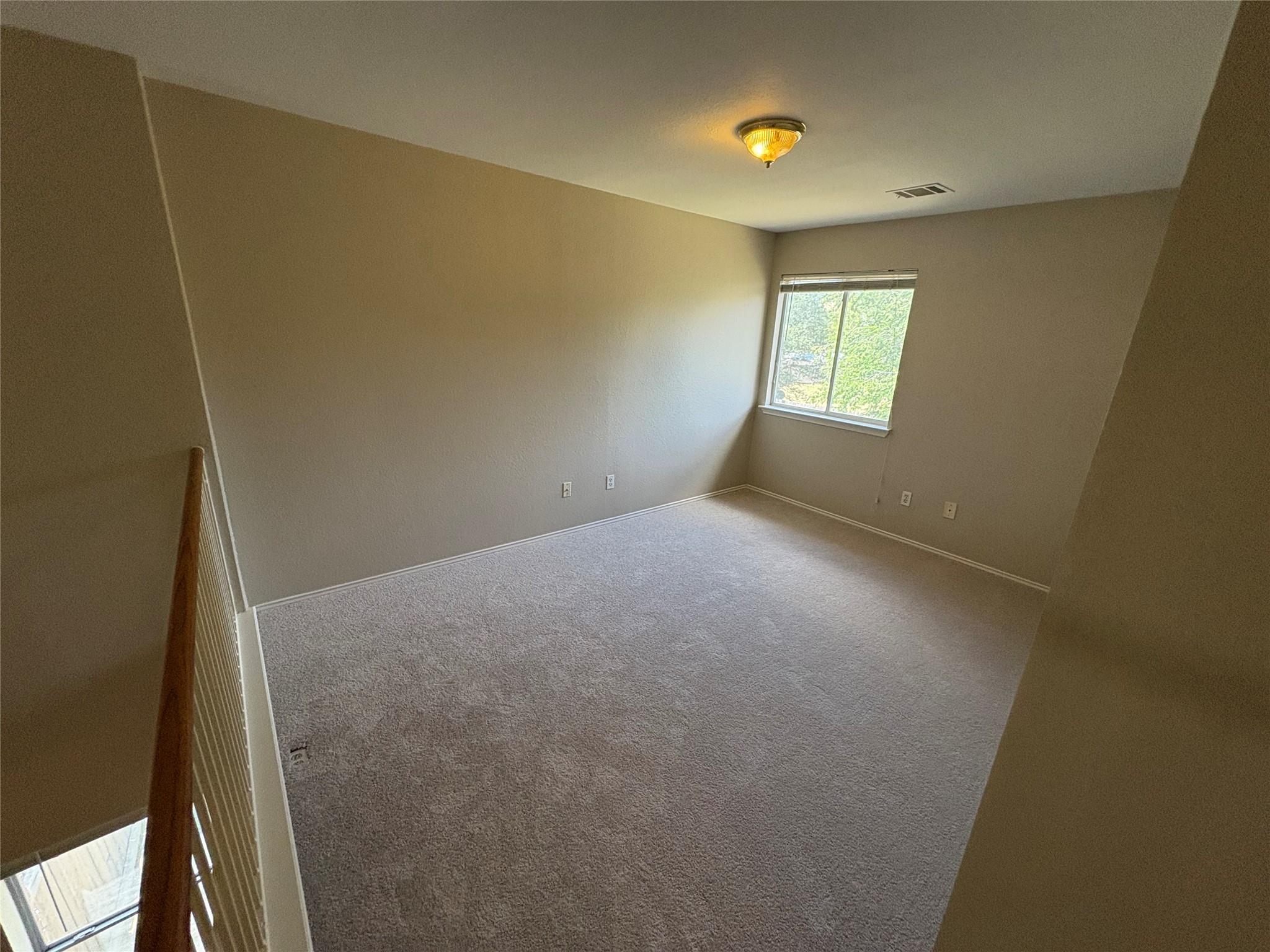 1008 Stacias Way Property Photo 9