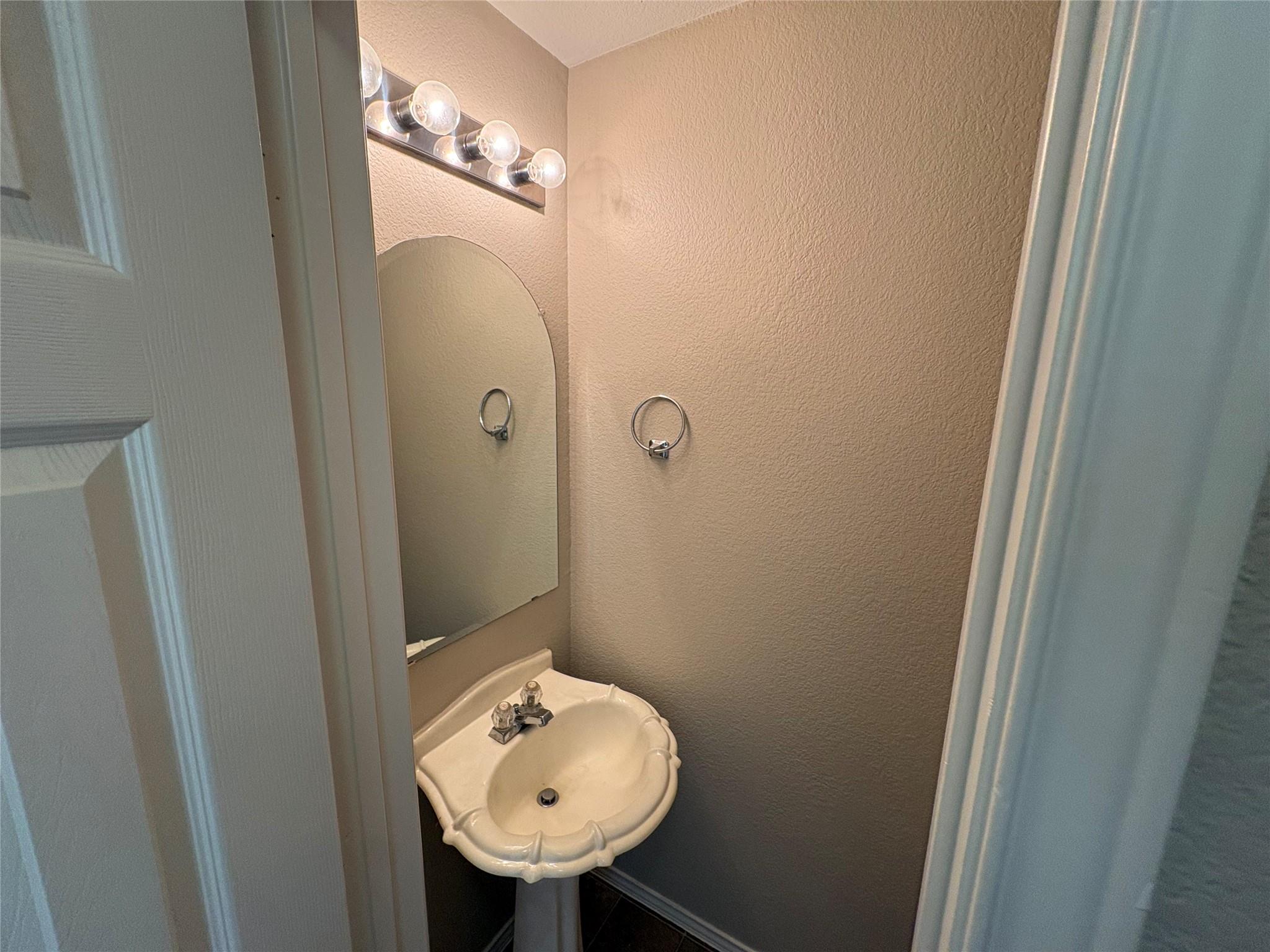 1008 Stacias Way Property Photo 12