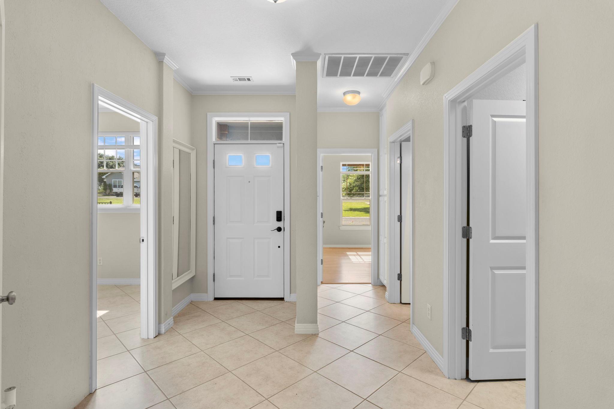 107 Kandi Ln Property Photo 4