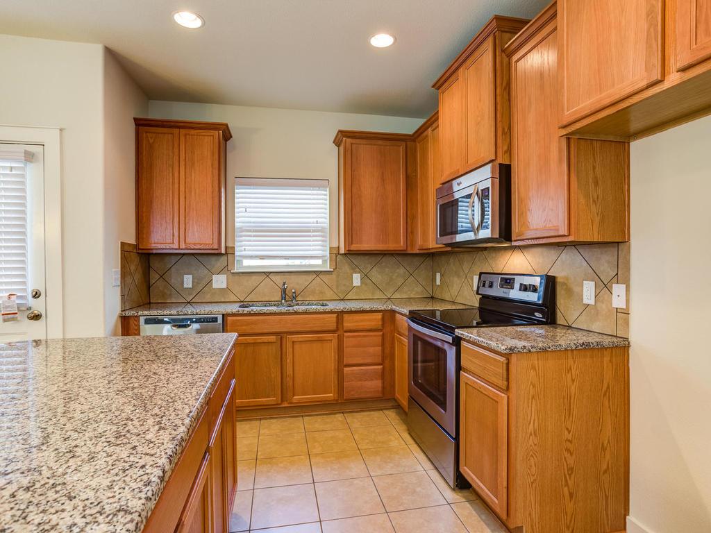 3904 Kennedy Grace Ln Property Photo 7