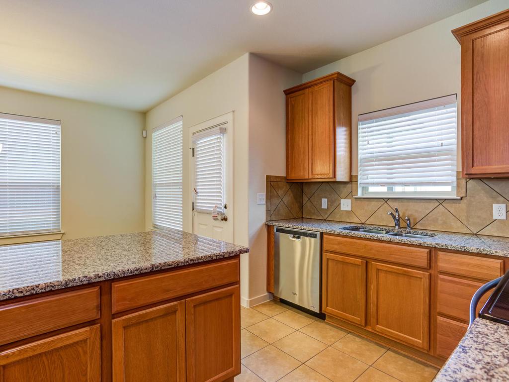 3904 Kennedy Grace Ln Property Photo 8