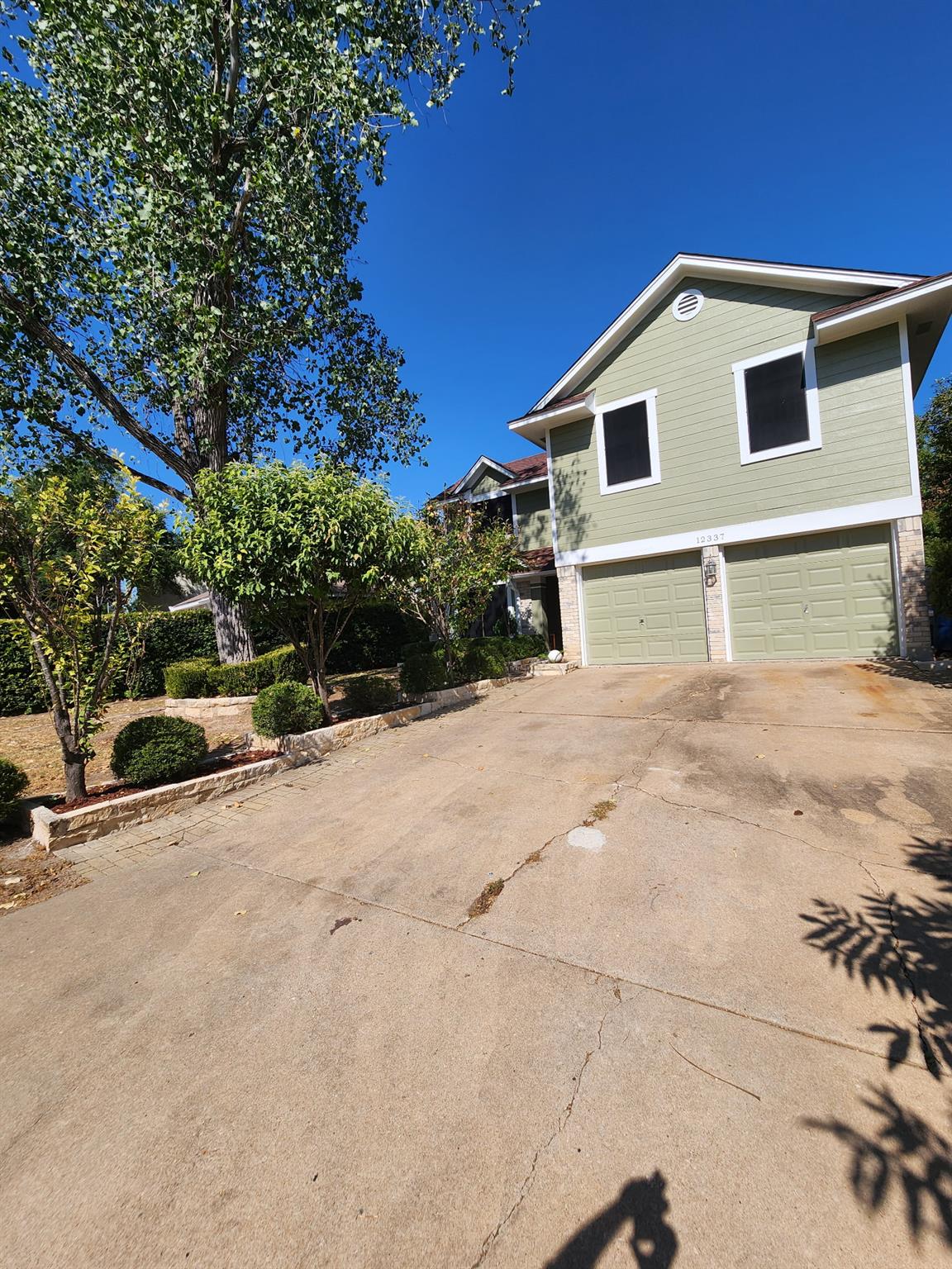 12337 Yarmont Way Property Photo 3