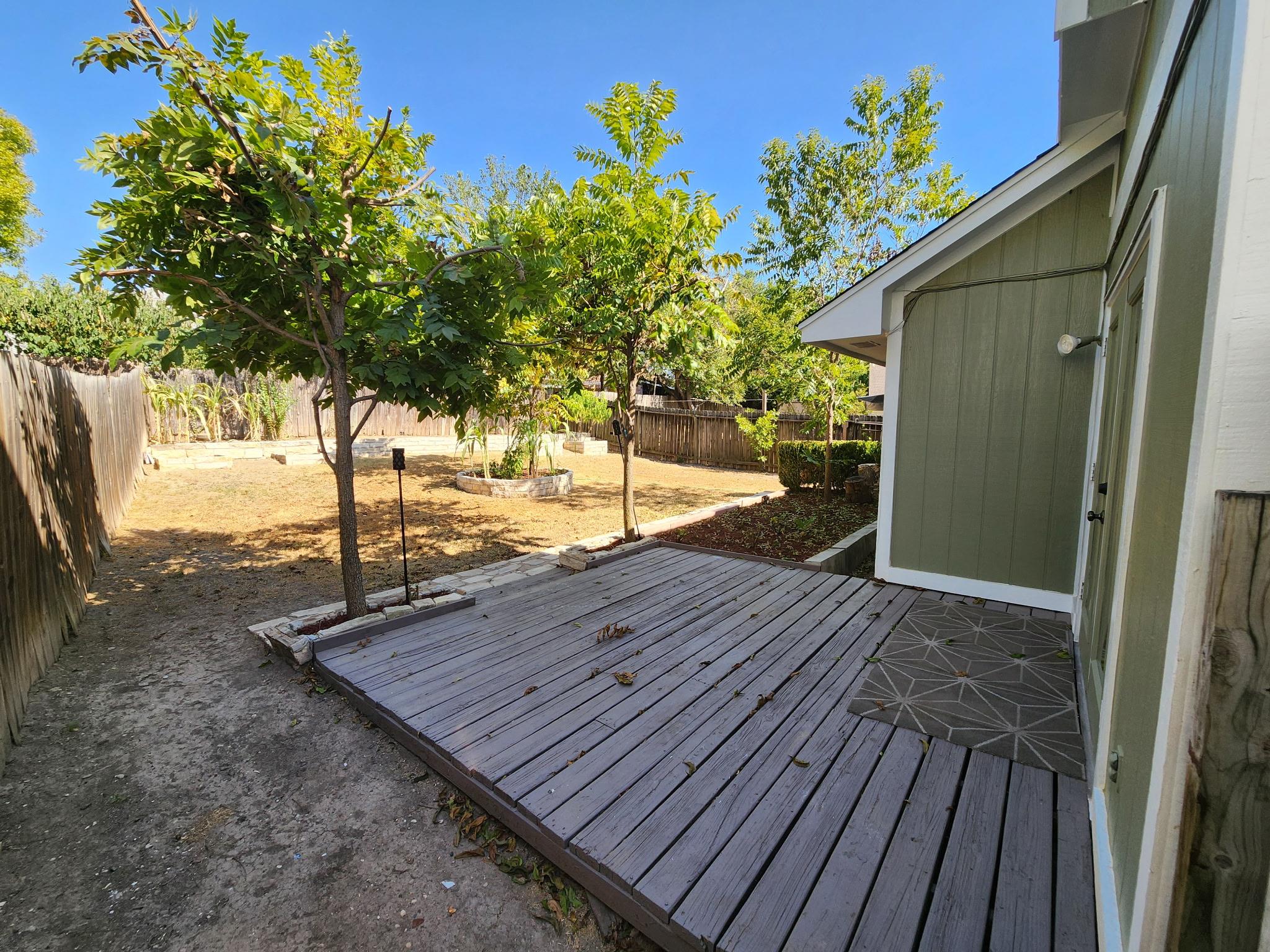 12337 Yarmont Way Property Photo 5
