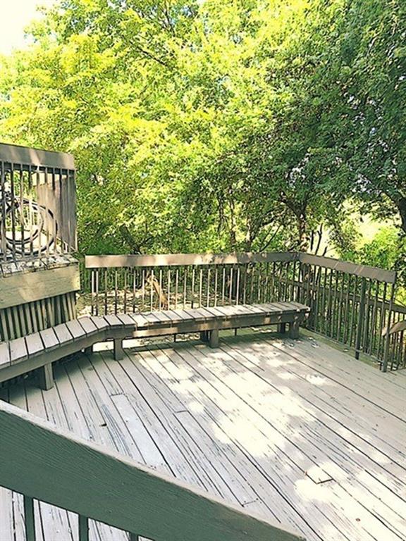 908 Poplar St #202 Property Photo 2