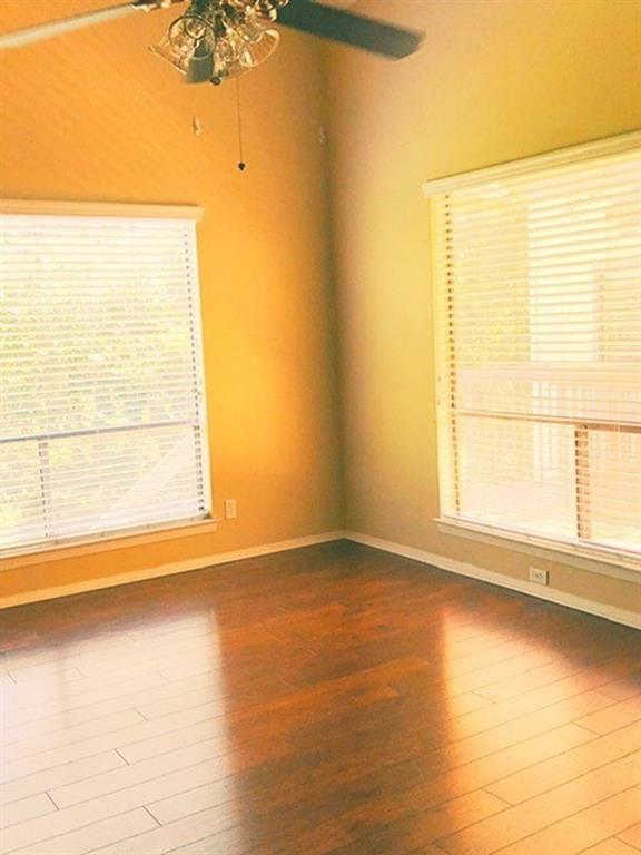 908 Poplar St #202 Property Photo 4