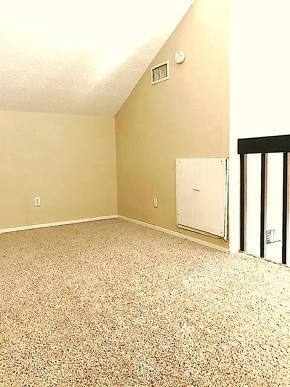 908 Poplar St #202 Property Photo 11