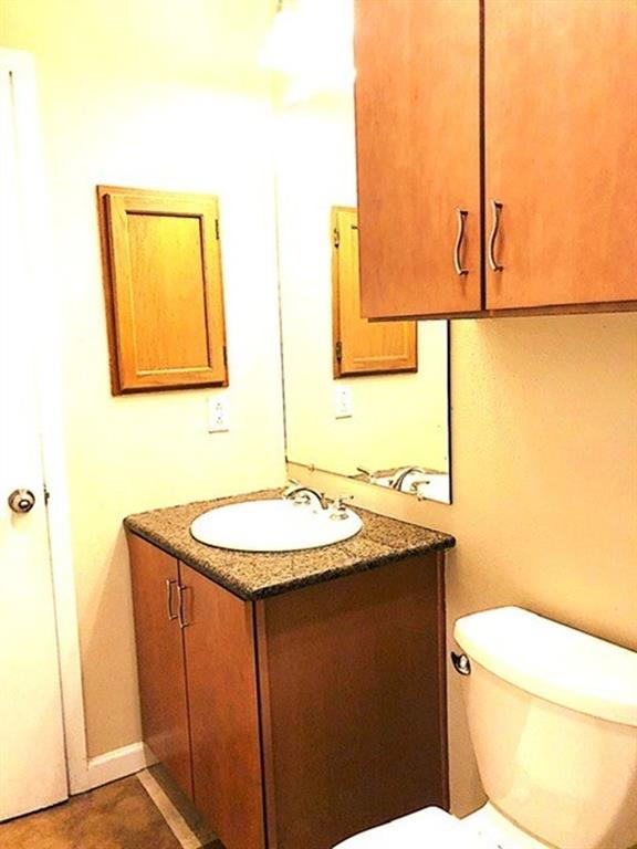 908 Poplar St #202 Property Photo 15