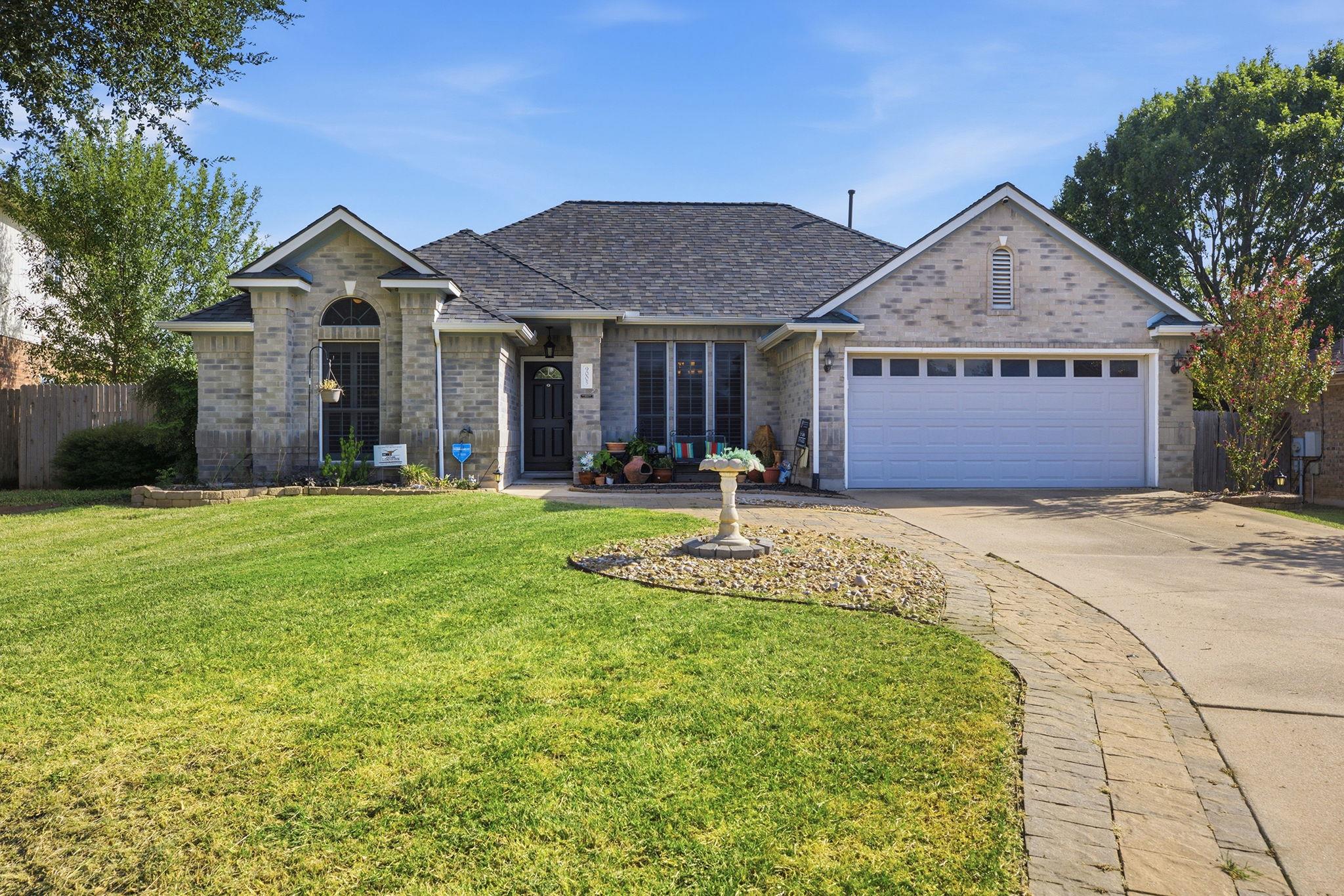 9005 Brimstone Ln Property Photo 1