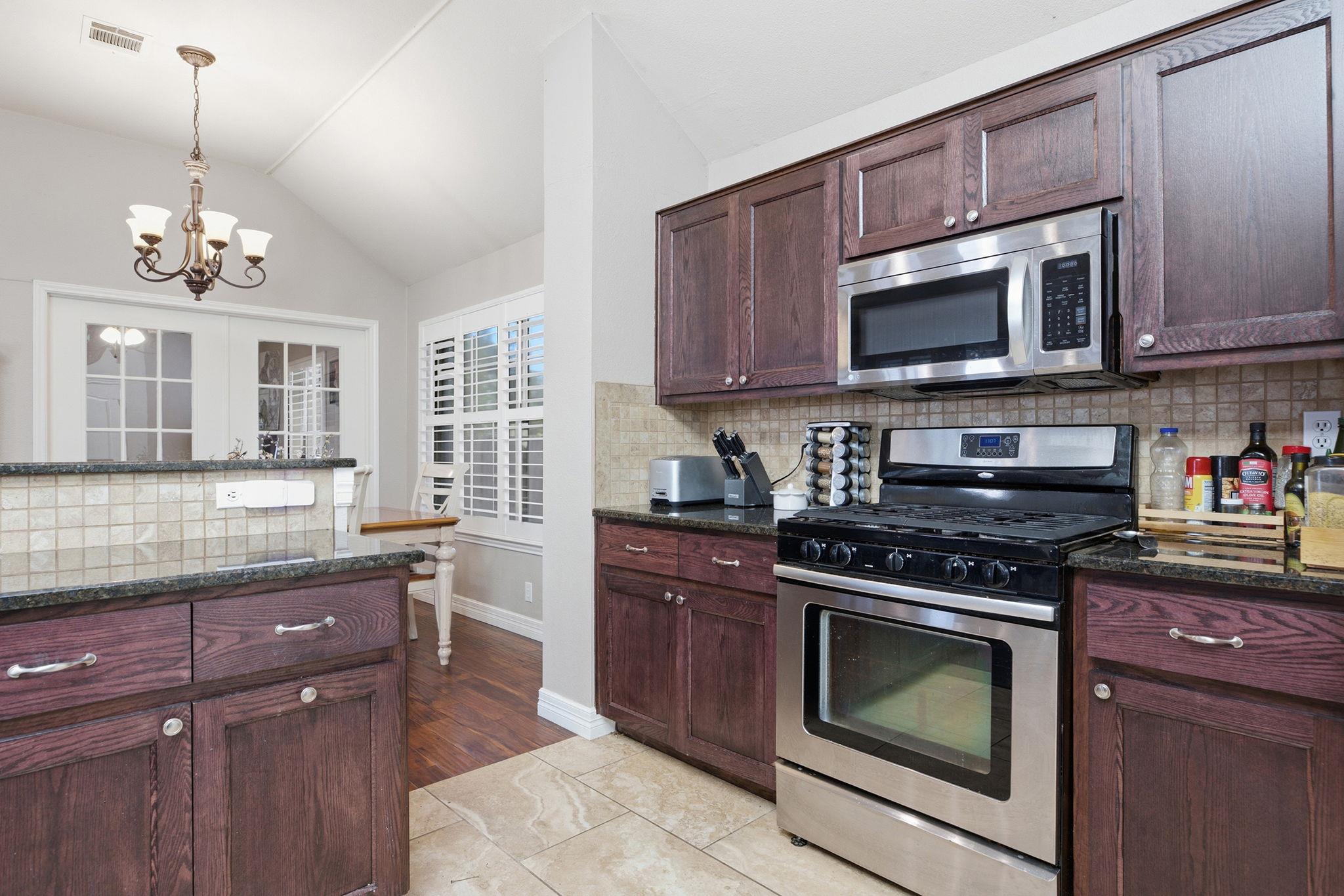 9005 Brimstone Ln Property Photo 14
