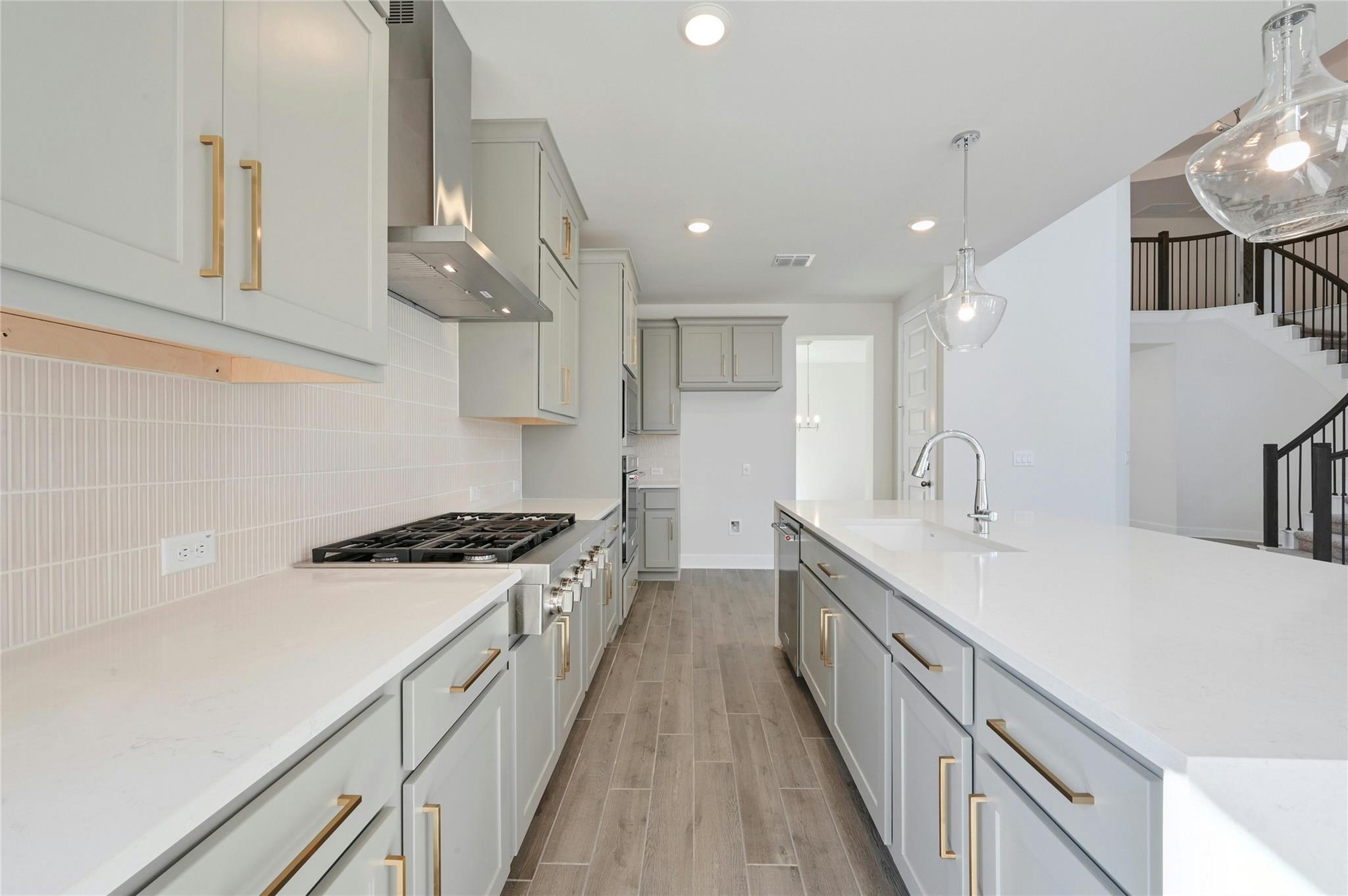 7701 Becasseau Dr Property Photo 13