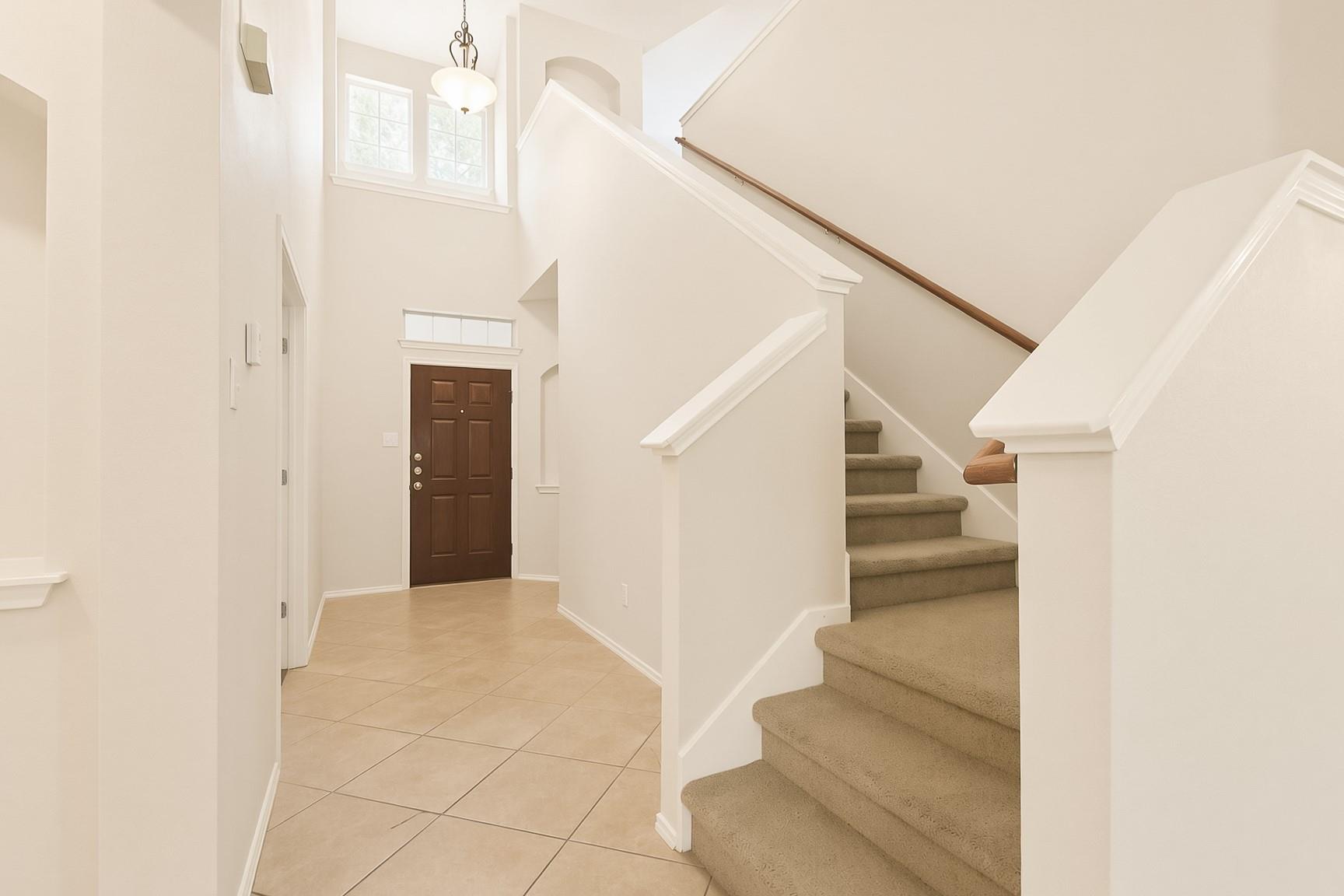 1132 Alexandria Way Property Photo 5