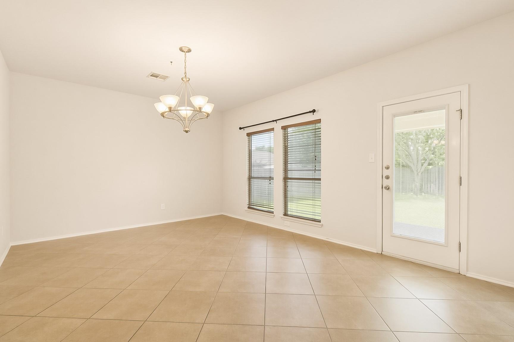 1132 Alexandria Way Property Photo 20
