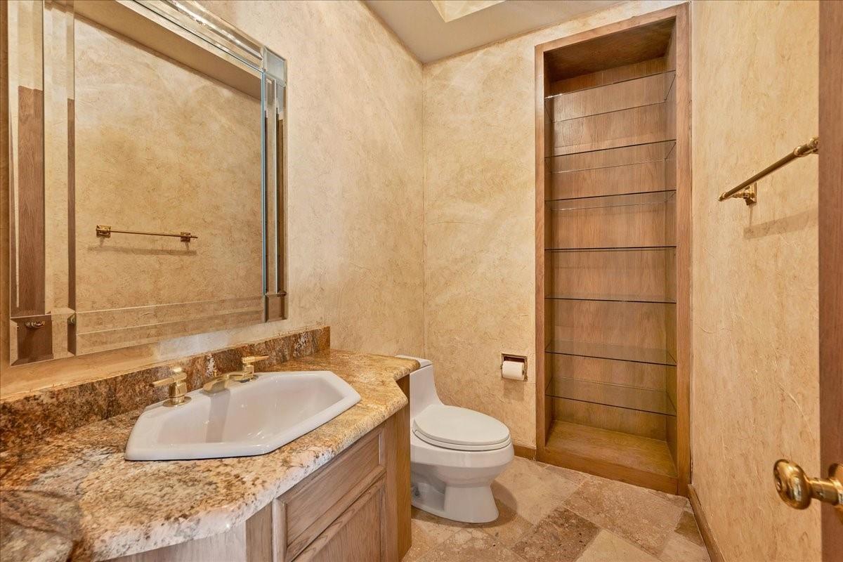 100 Silver Spur Property Photo 33