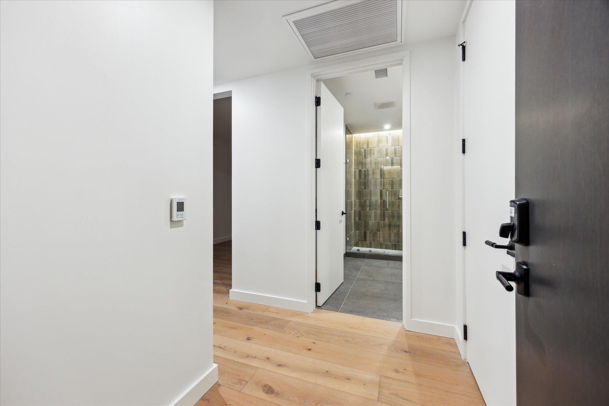 610 Davis St #2906 Property Photo 11