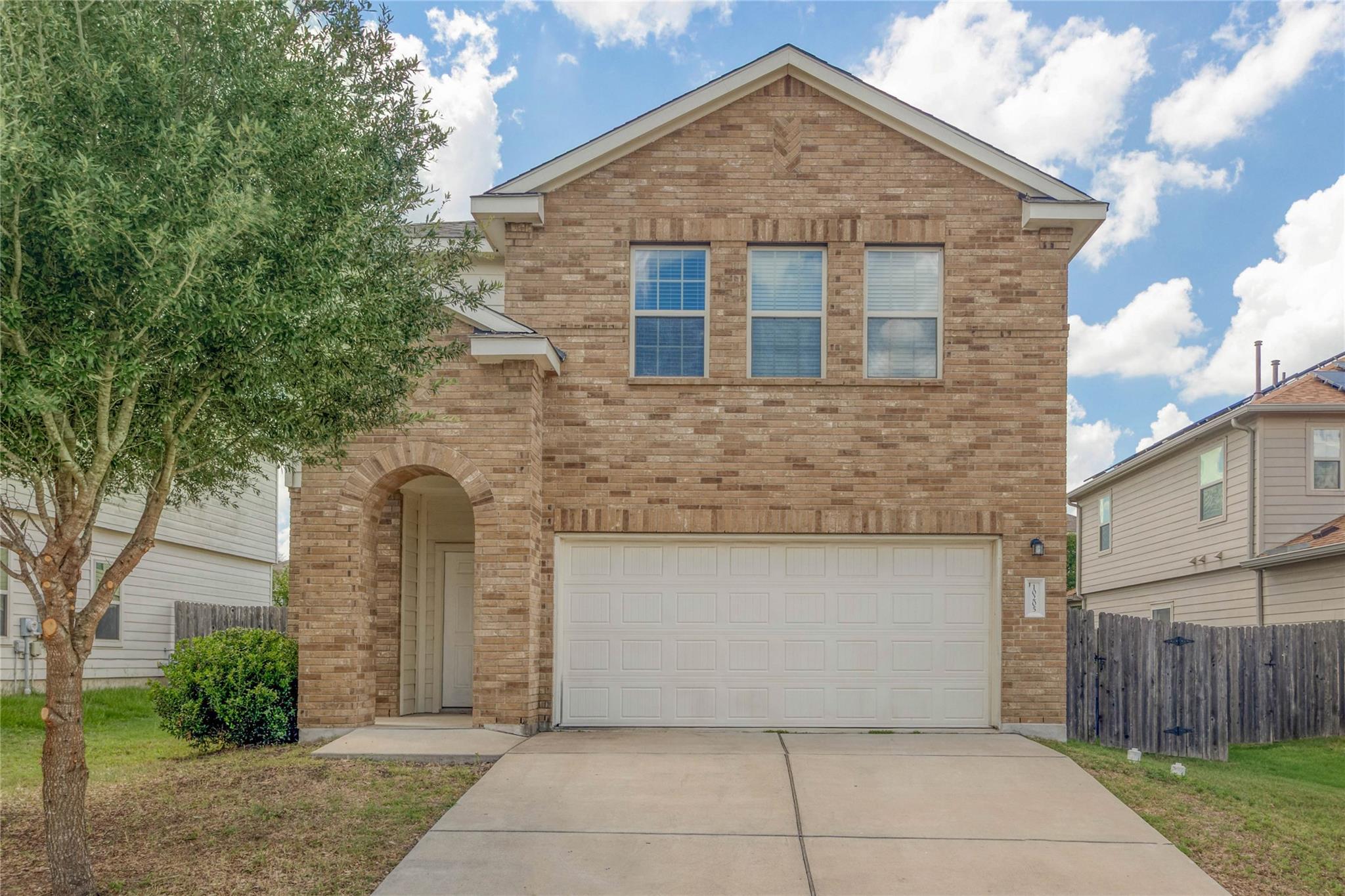 10205 Gertrudis Loop Property Photo 1