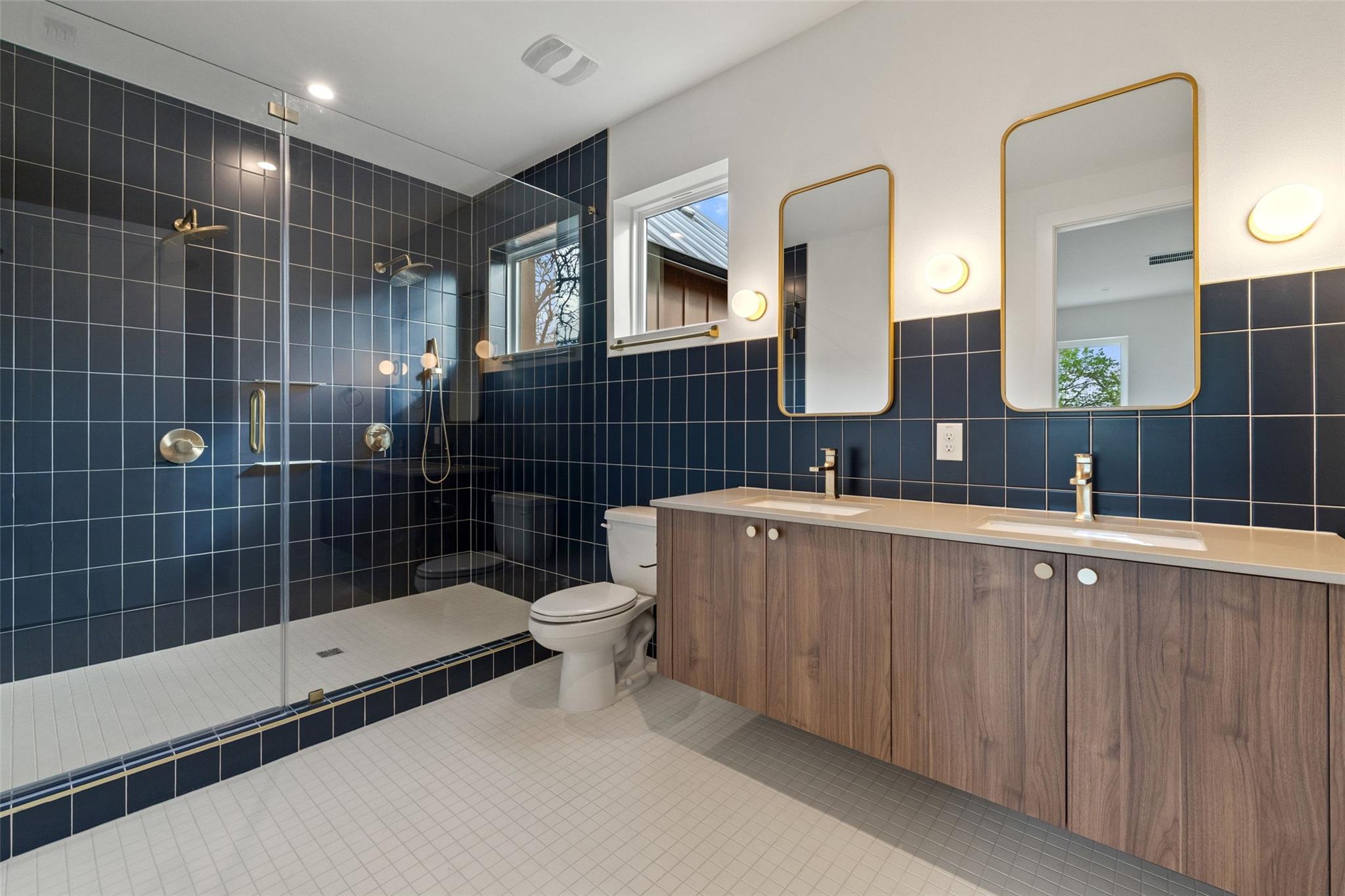 732 Springdale Rd #a Property Photo 3