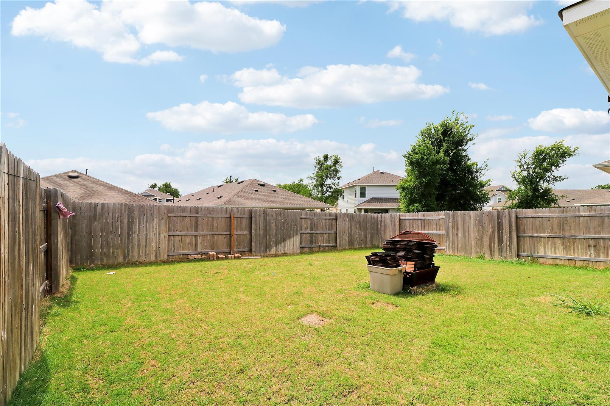 33 Bent Trail Ln Property Photo 20