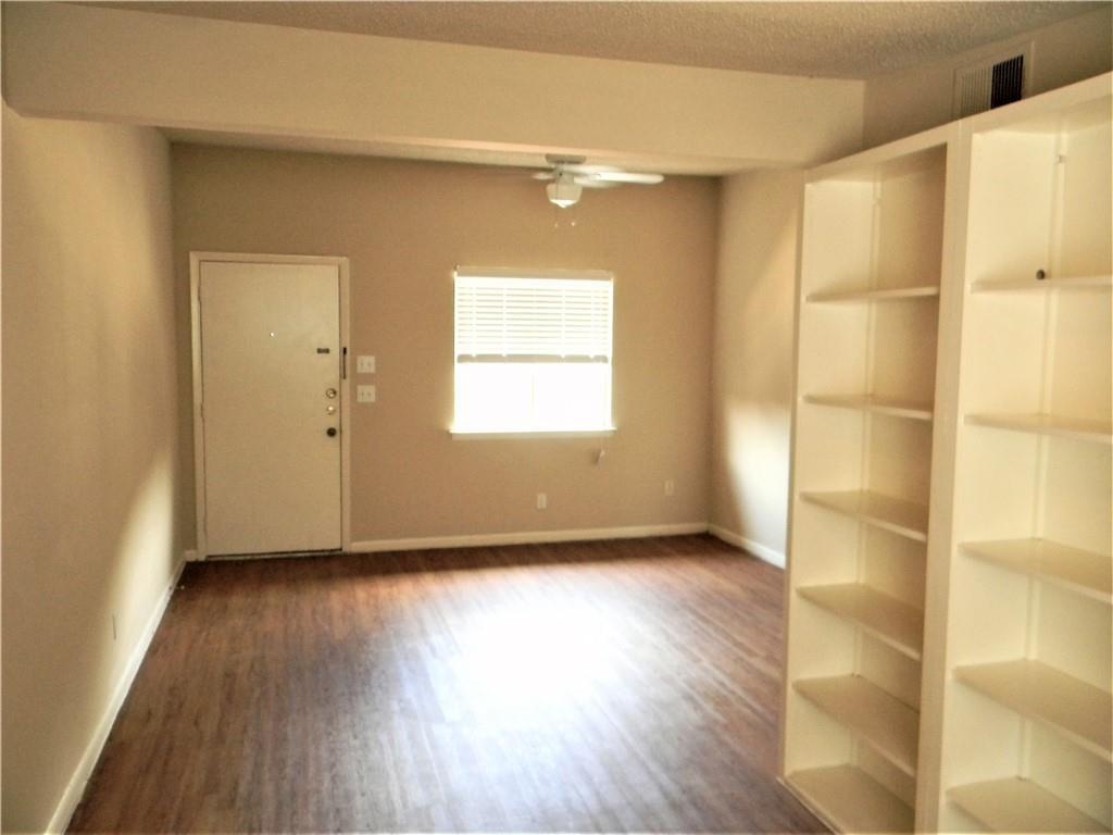 2408 Longview St 210 Property Photo 4