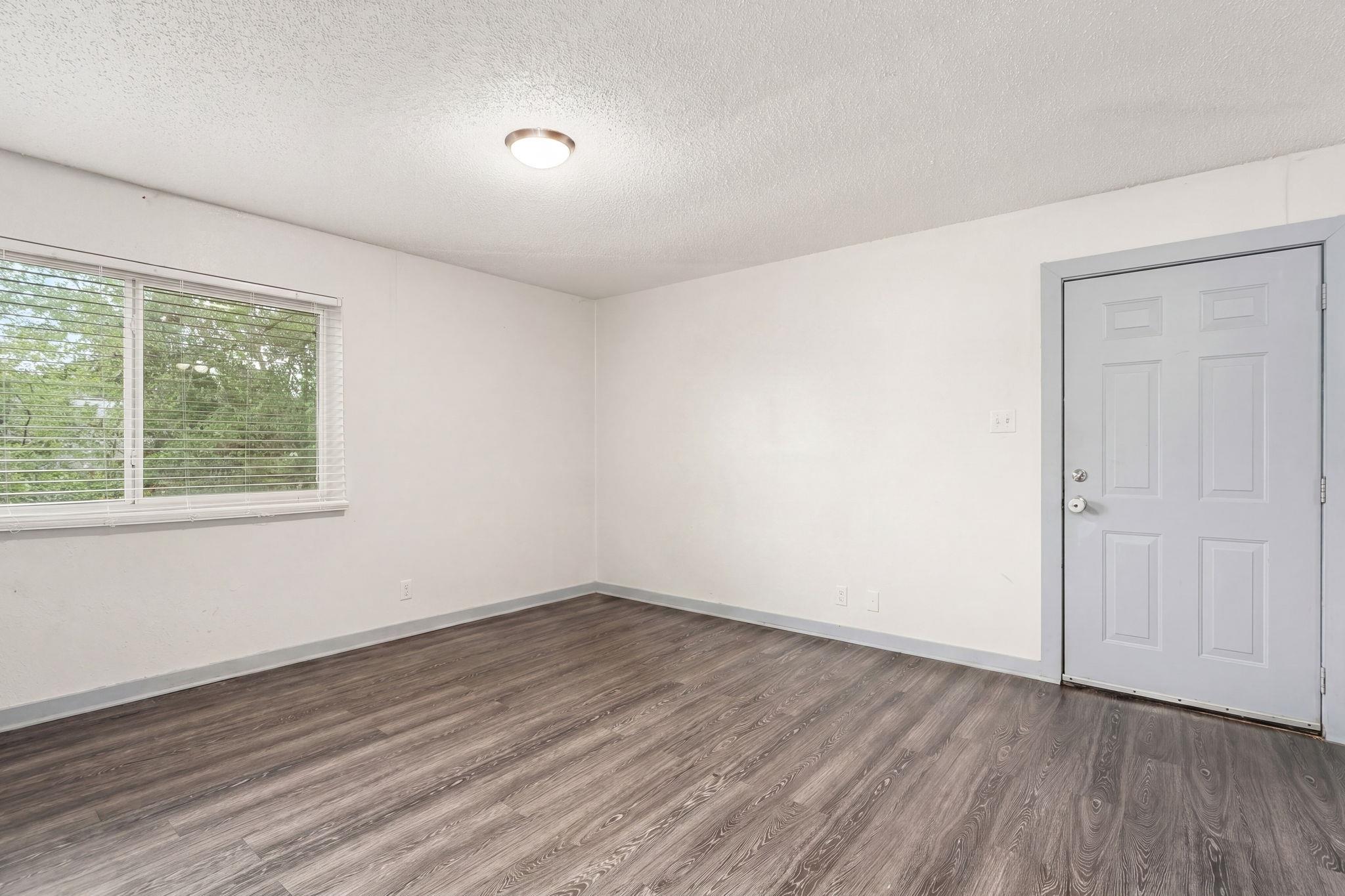 2406 Bucks Run Property Photo 5