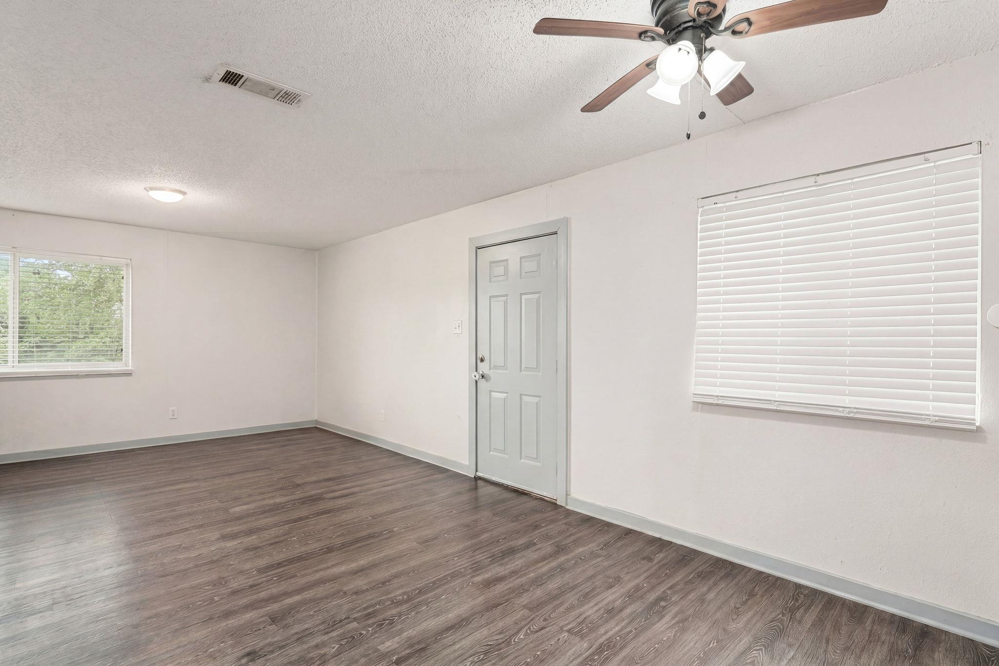 2406 Bucks Run Property Photo 9