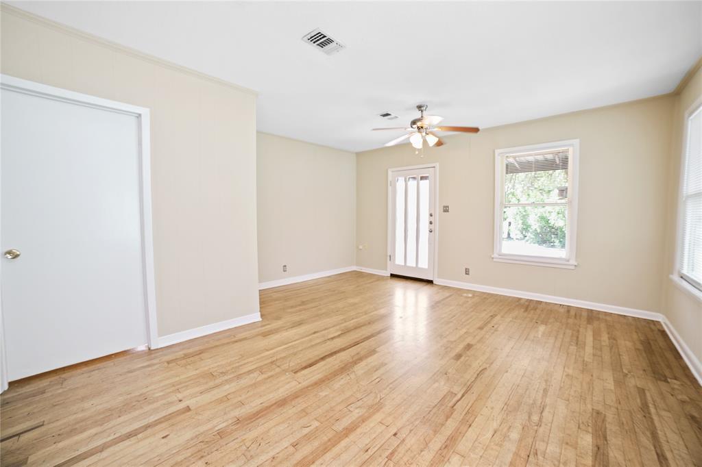 310 Franklin Blvd Property Photo 5
