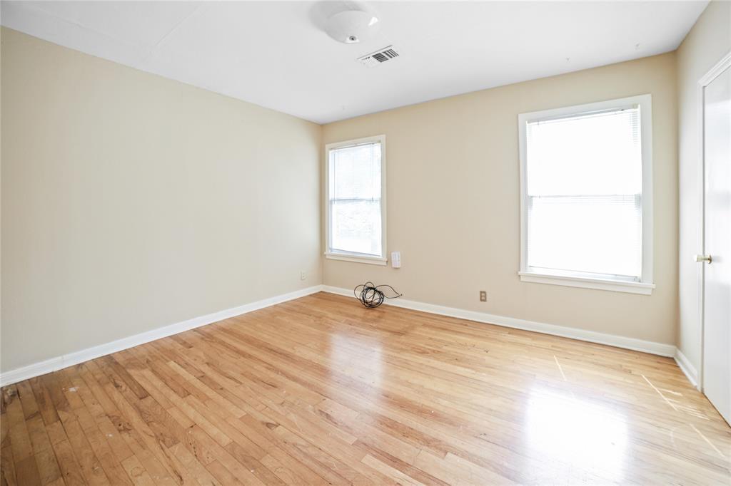 310 Franklin Blvd Property Photo 8