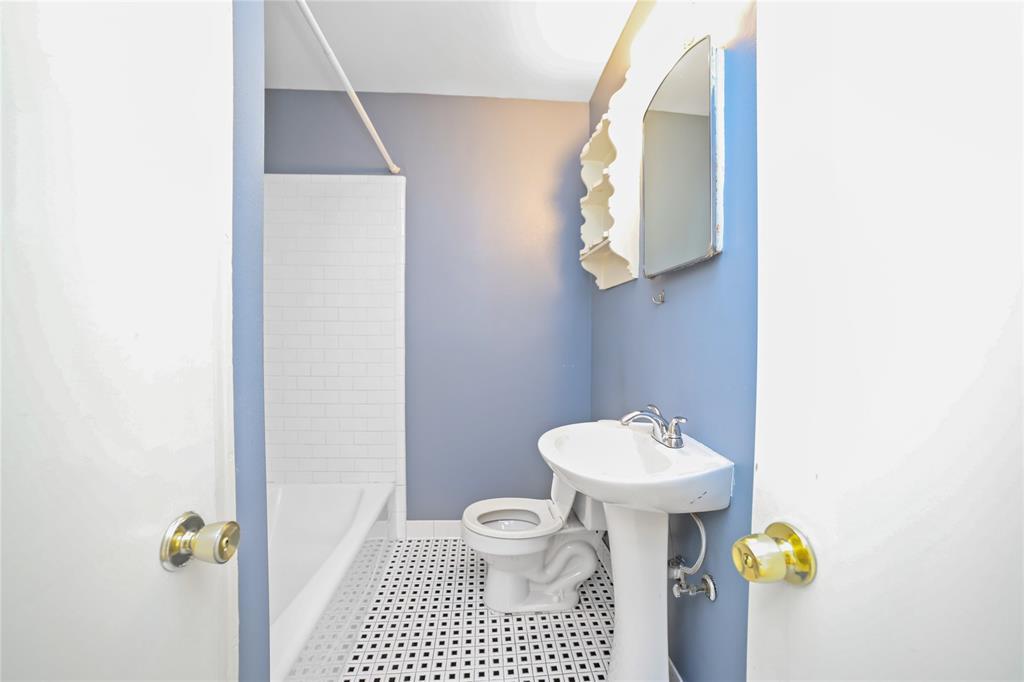 310 Franklin Blvd Property Photo 13