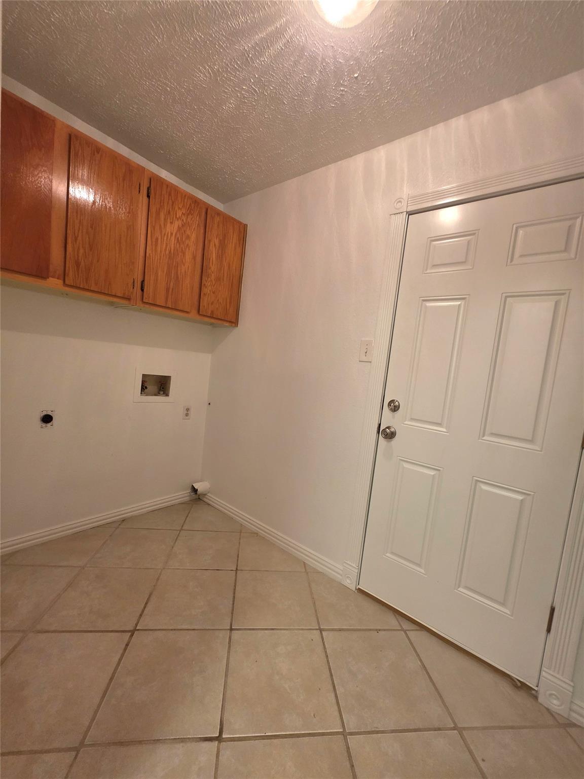 15208 Spring Hill Ln #b Property Photo 10